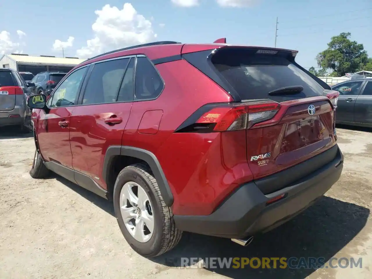 3 Photograph of a damaged car 2T3R6RFV0MW010610 TOYOTA RAV4 2021