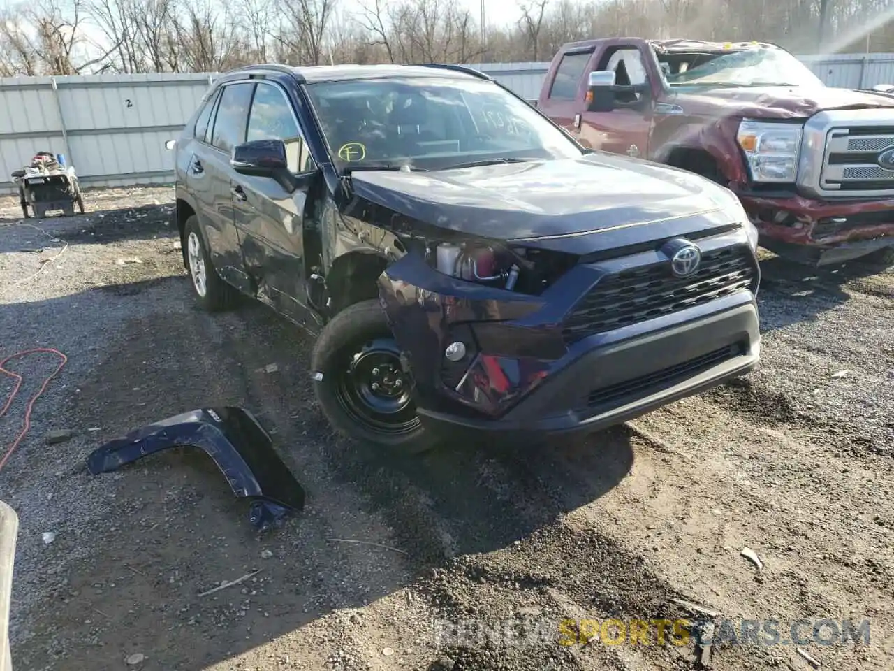 1 Photograph of a damaged car 2T3R6RFV1MW010549 TOYOTA RAV4 2021