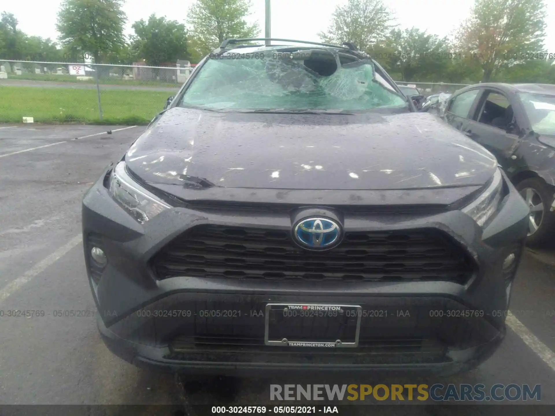 6 Photograph of a damaged car 2T3R6RFV1MW011328 TOYOTA RAV4 2021