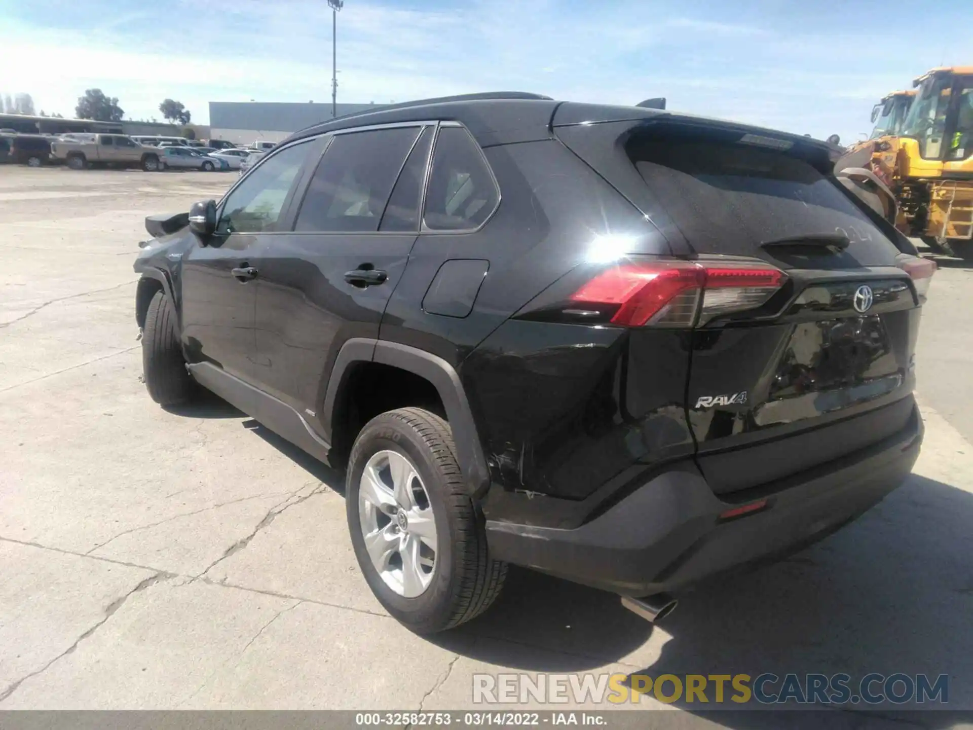 3 Photograph of a damaged car 2T3R6RFV1MW013600 TOYOTA RAV4 2021