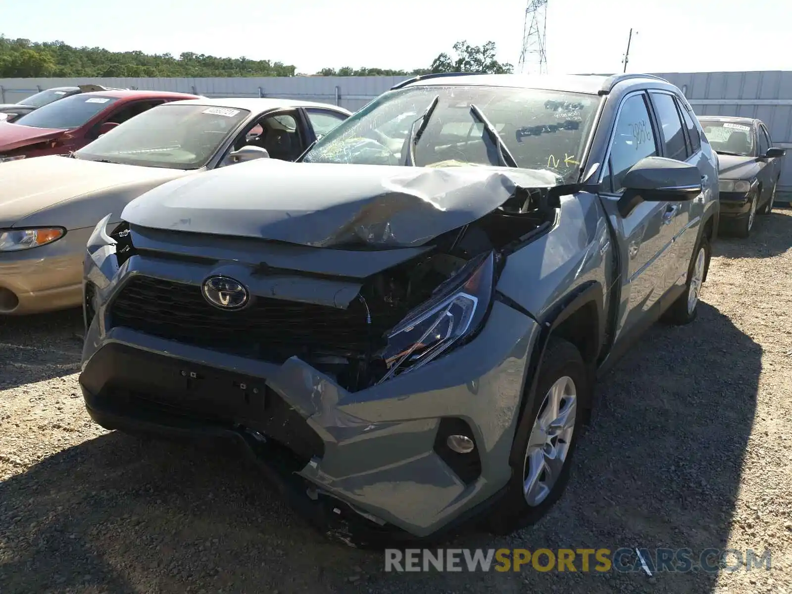 2 Photograph of a damaged car 2T3R6RFV1MW015945 TOYOTA RAV4 2021