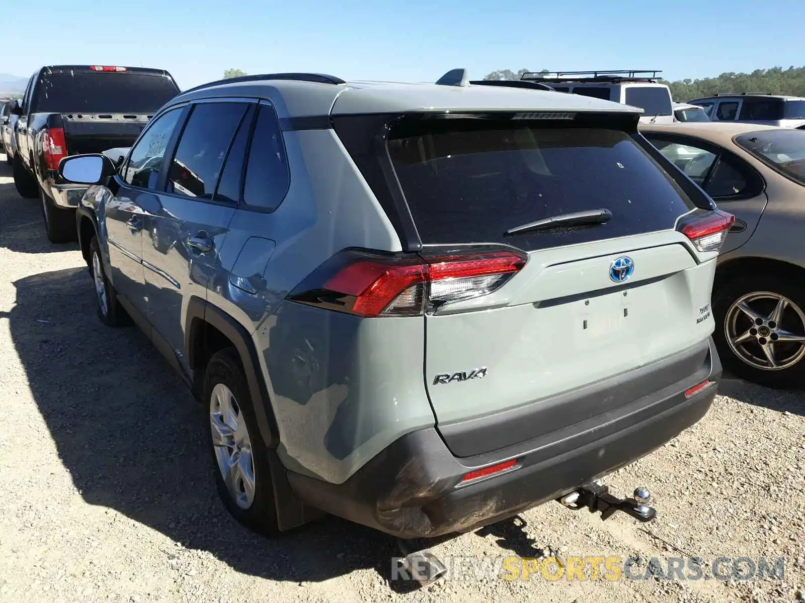 3 Photograph of a damaged car 2T3R6RFV1MW015945 TOYOTA RAV4 2021