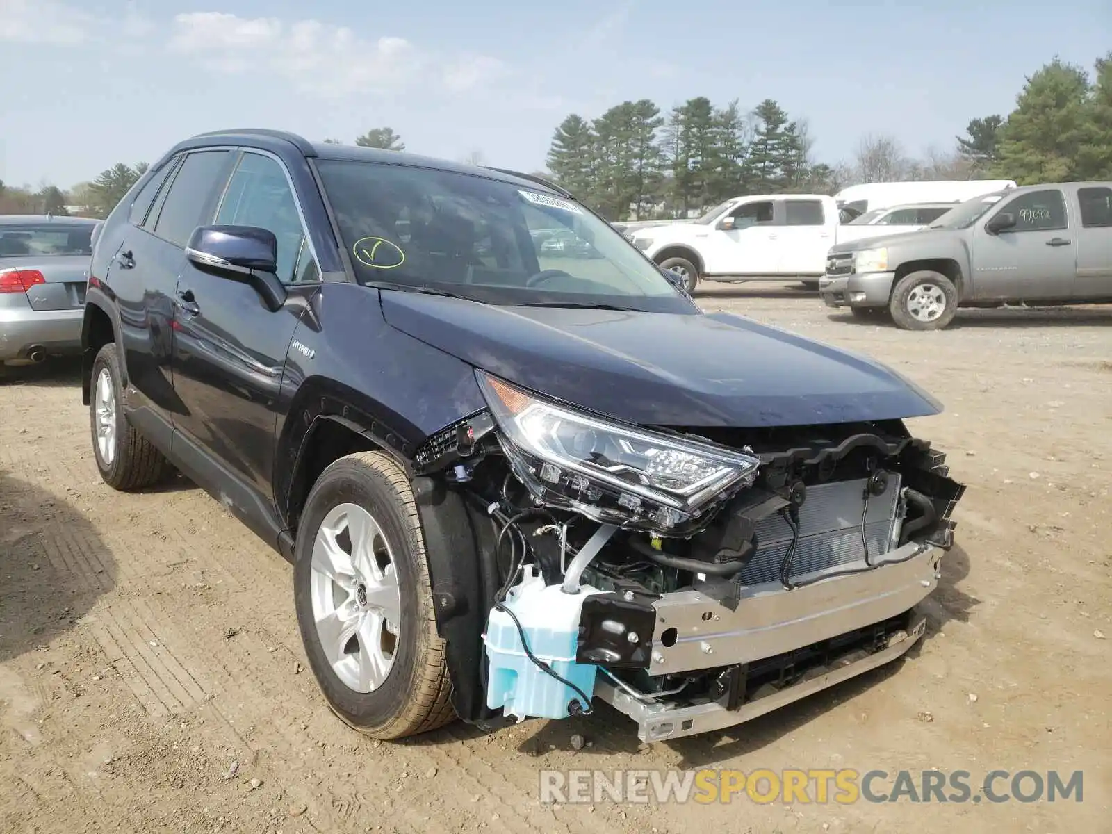 1 Photograph of a damaged car 2T3R6RFV1MW018201 TOYOTA RAV4 2021