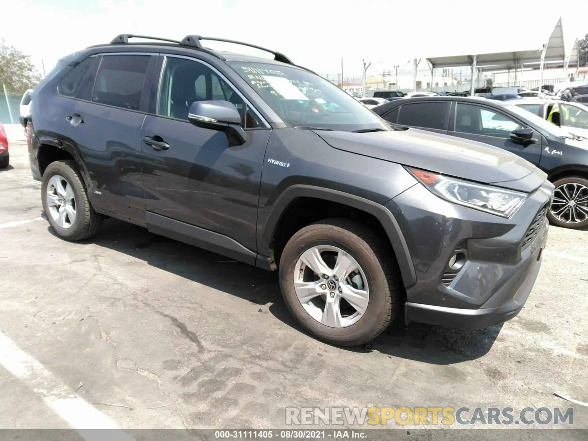 1 Photograph of a damaged car 2T3R6RFV2MW018238 TOYOTA RAV4 2021