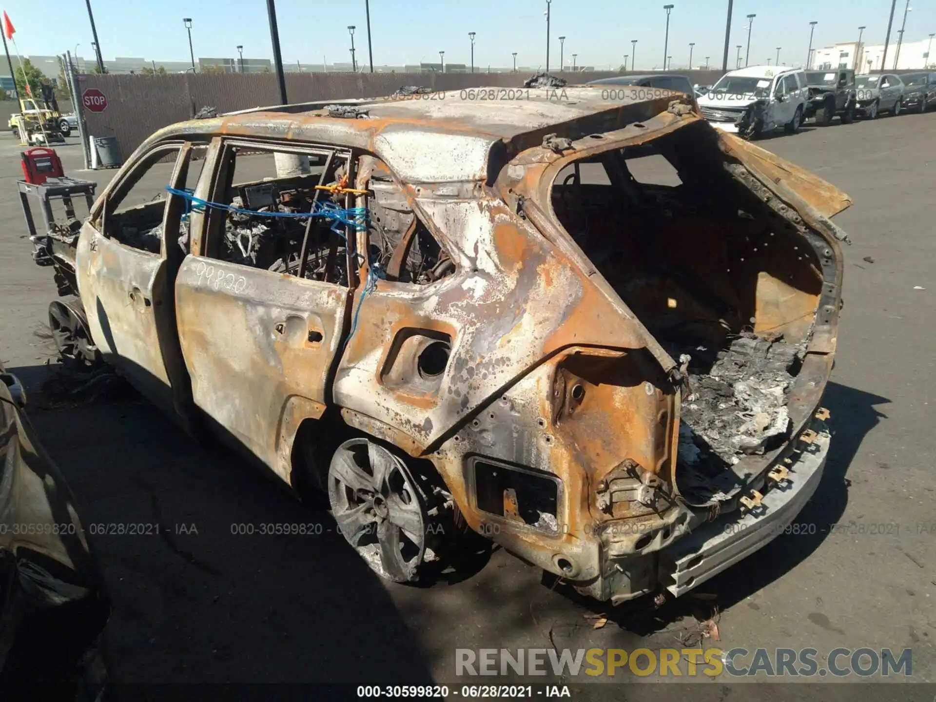 3 Photograph of a damaged car 2T3R6RFV3MW015557 TOYOTA RAV4 2021