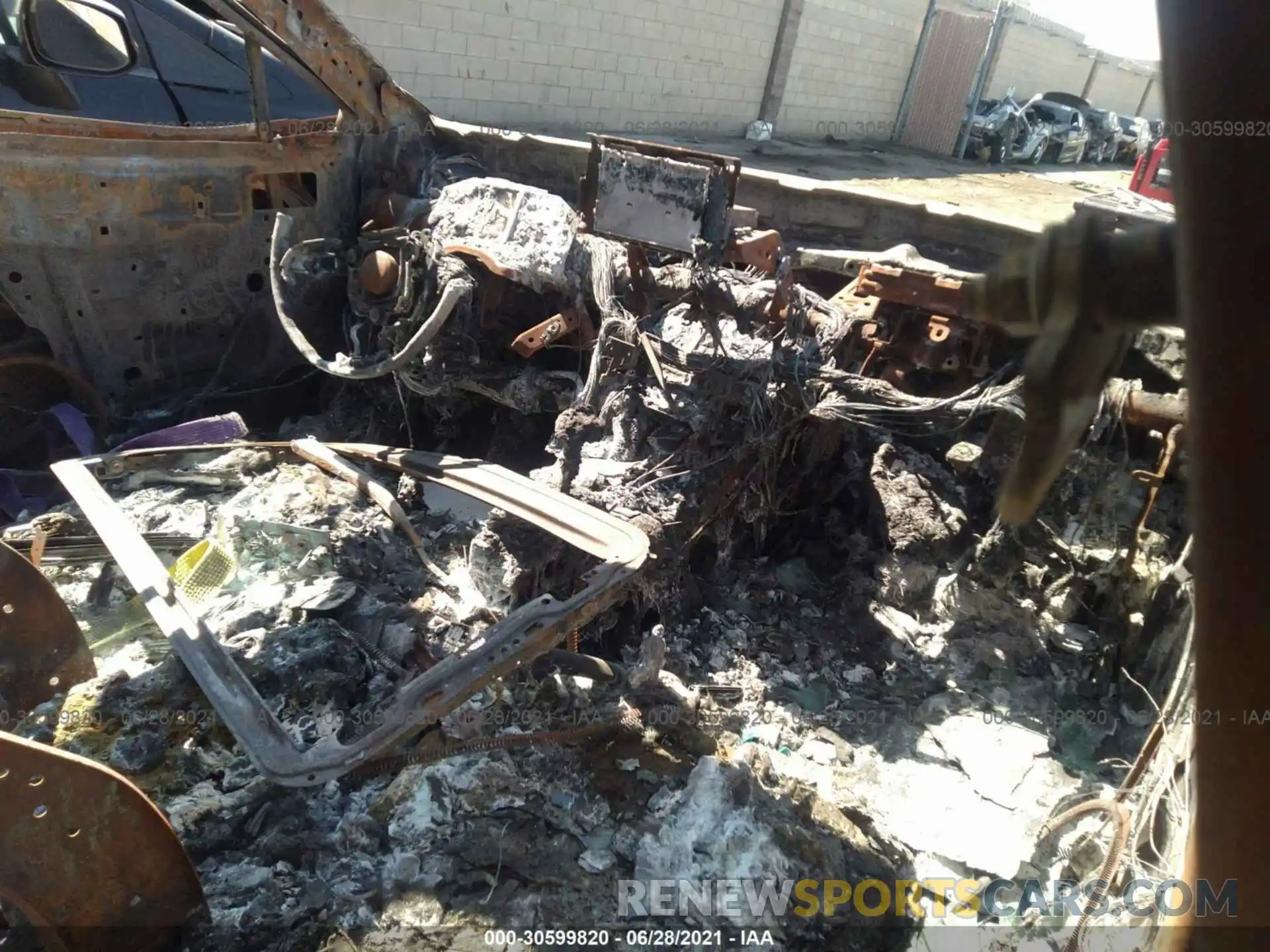 5 Photograph of a damaged car 2T3R6RFV3MW015557 TOYOTA RAV4 2021