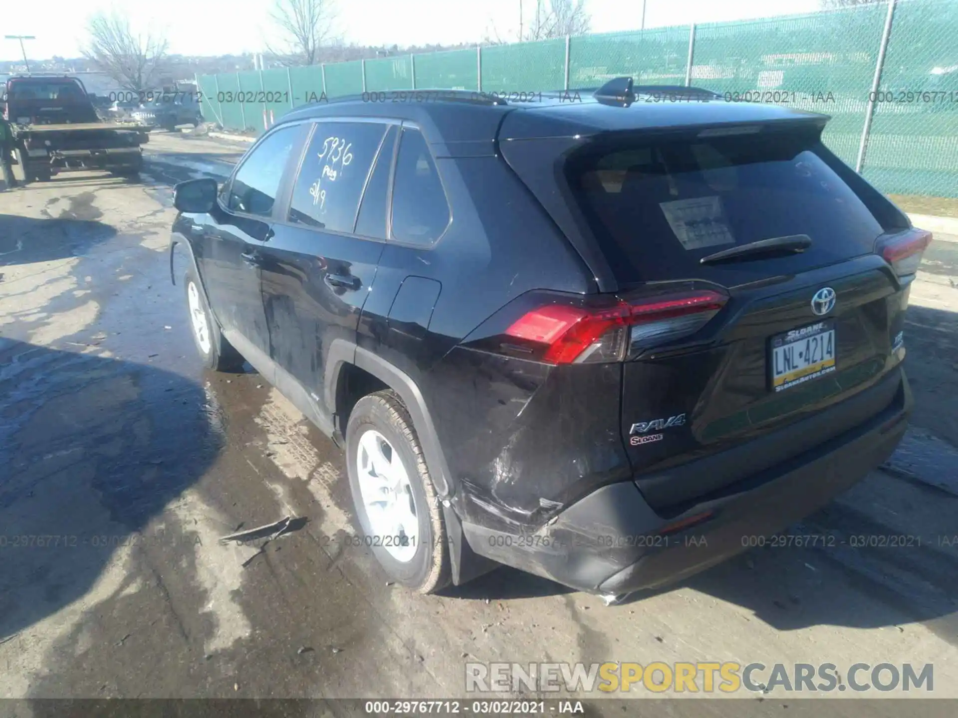 3 Photograph of a damaged car 2T3R6RFV5MW009419 TOYOTA RAV4 2021