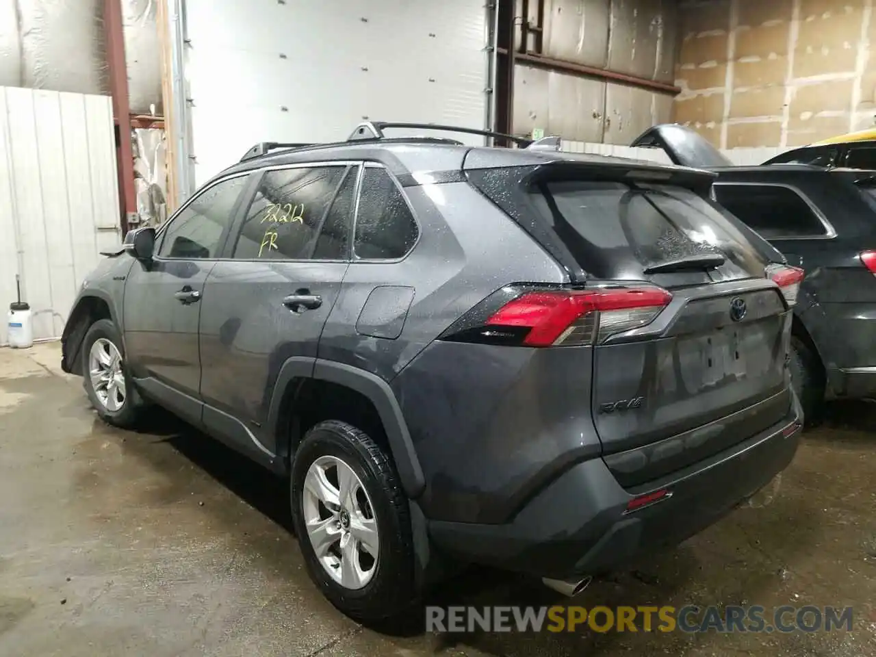 3 Photograph of a damaged car 2T3R6RFV7MW005744 TOYOTA RAV4 2021