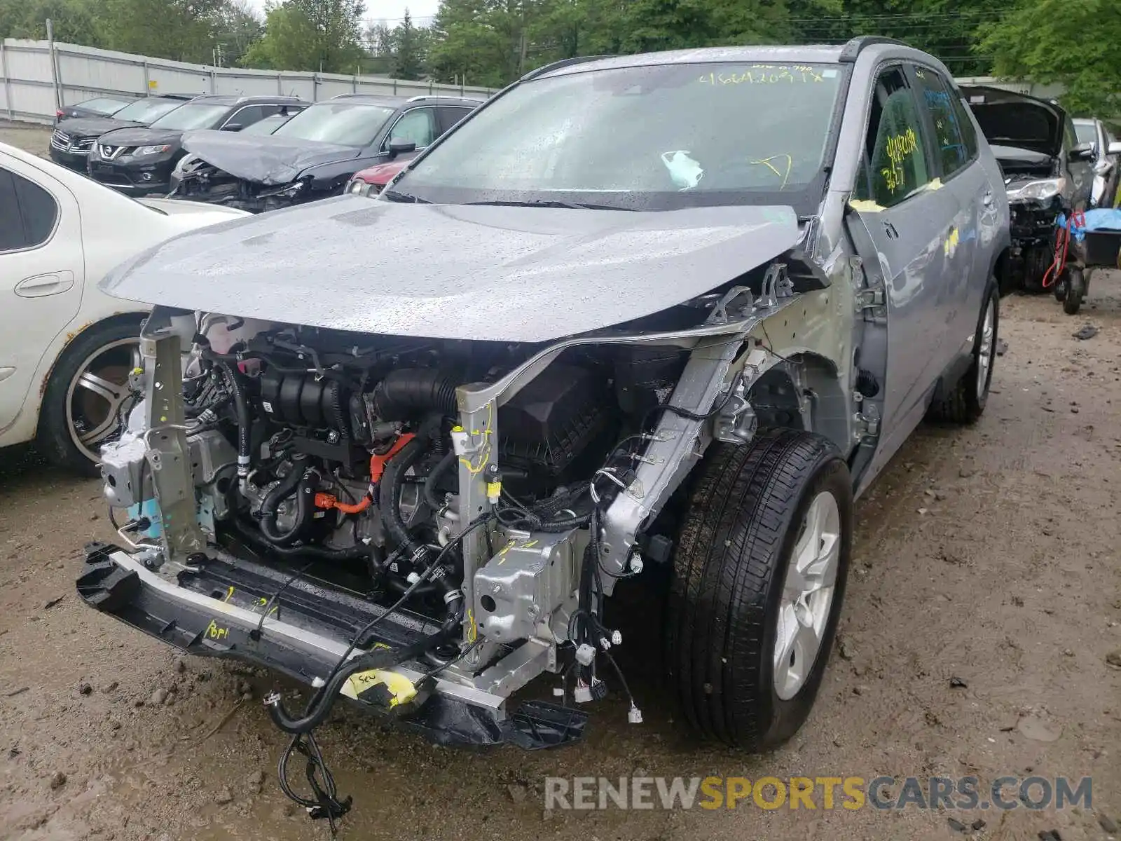 2 Photograph of a damaged car 2T3R6RFV7MW012211 TOYOTA RAV4 2021