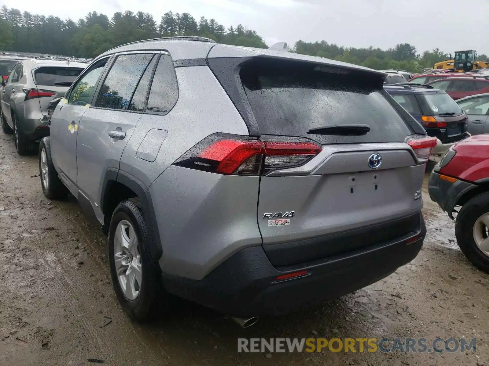 3 Photograph of a damaged car 2T3R6RFV7MW012211 TOYOTA RAV4 2021