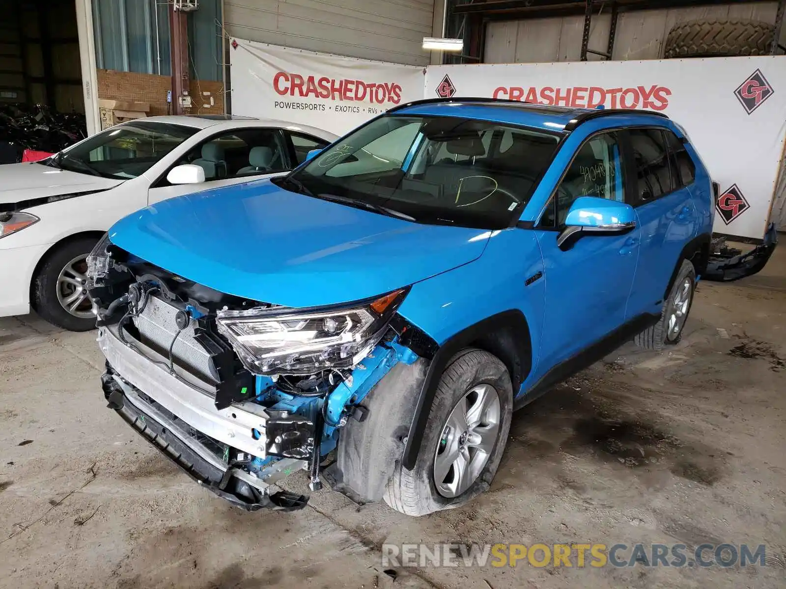 2 Photograph of a damaged car 2T3R6RFV9MW009715 TOYOTA RAV4 2021