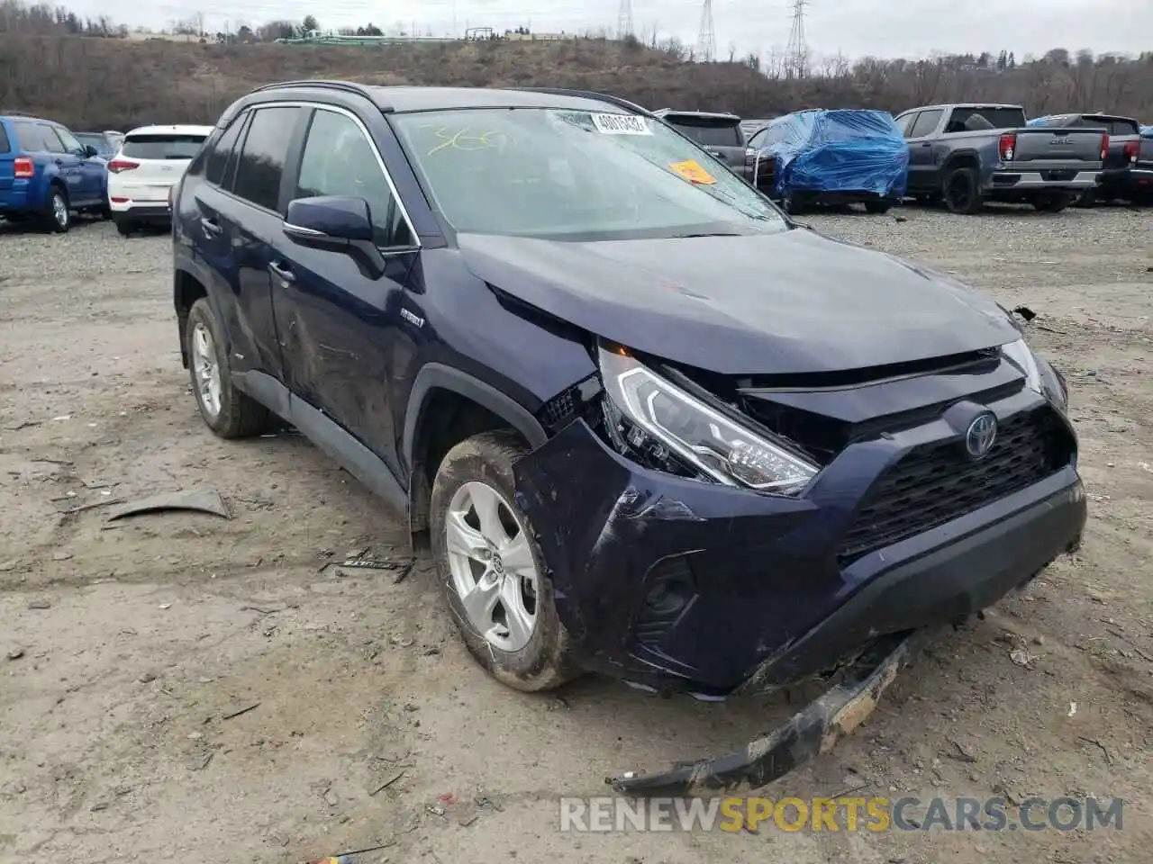 1 Photograph of a damaged car 2T3R6RFV9MW016695 TOYOTA RAV4 2021