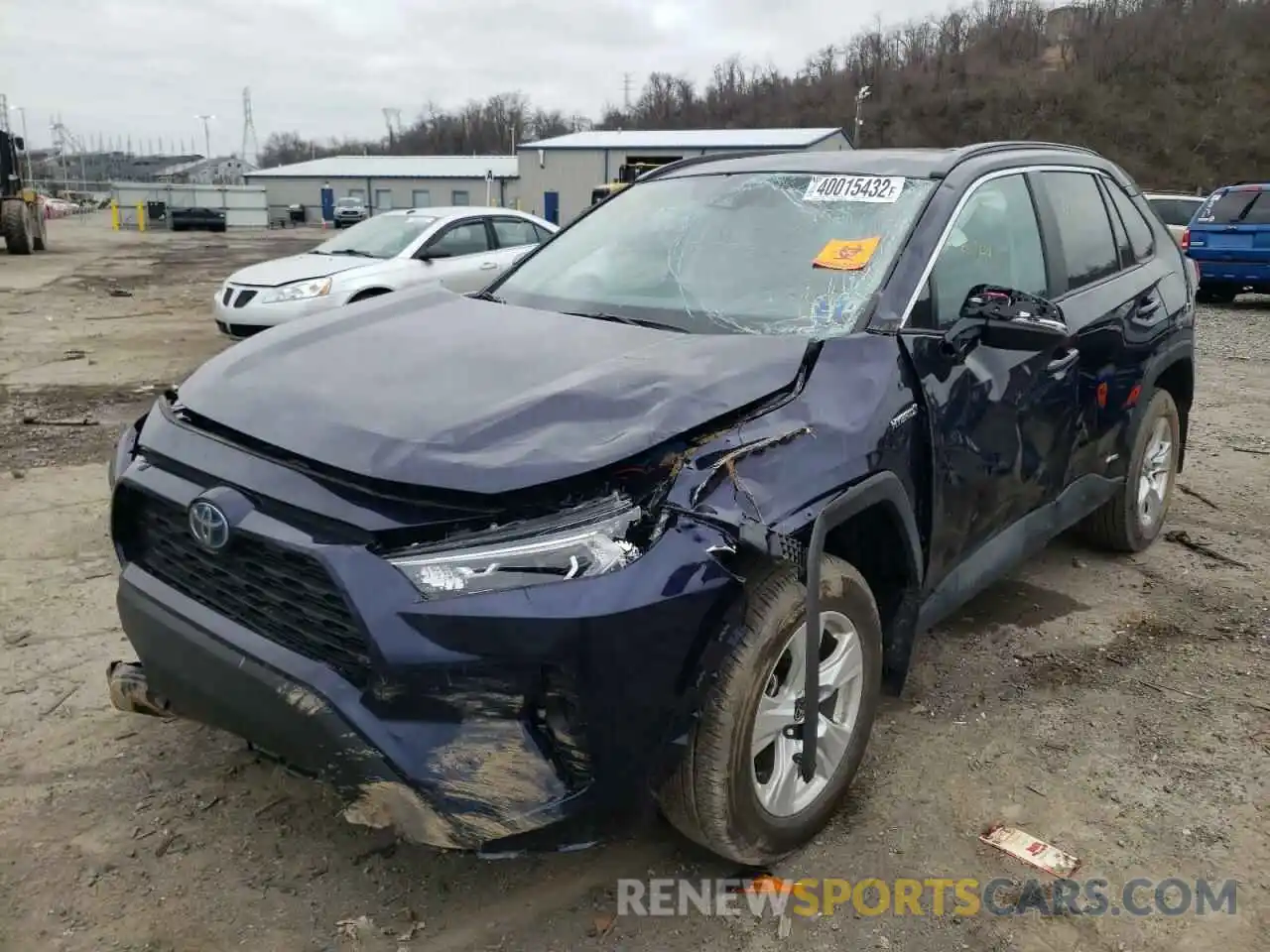 2 Photograph of a damaged car 2T3R6RFV9MW016695 TOYOTA RAV4 2021