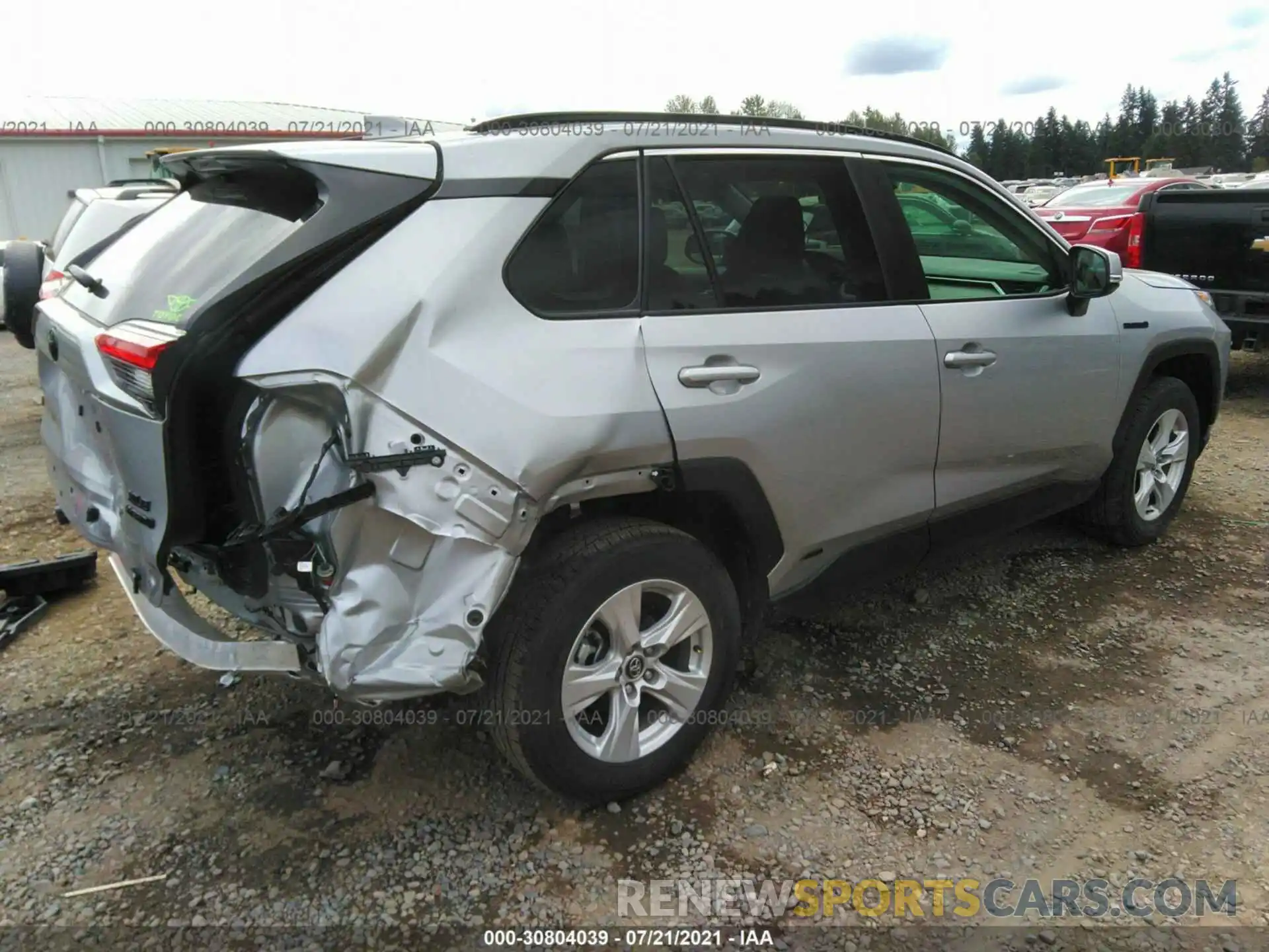 4 Photograph of a damaged car 2T3R6RFVXMW004264 TOYOTA RAV4 2021