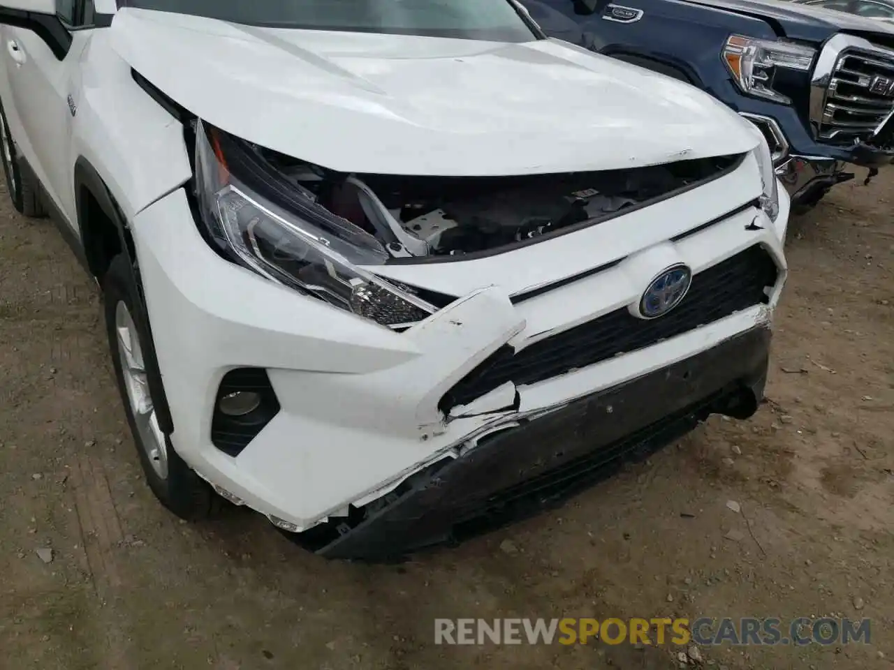 9 Photograph of a damaged car 2T3R6RFVXMW010551 TOYOTA RAV4 2021