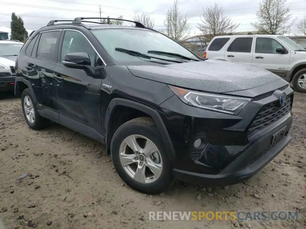 1 Photograph of a damaged car 2T3R6RFVXMW019234 TOYOTA RAV4 2021