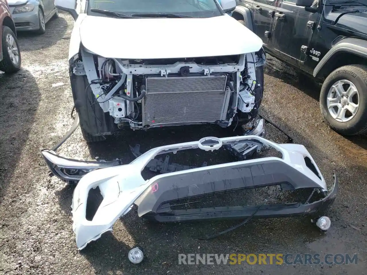 9 Photograph of a damaged car 2T3RWRFV1MW111882 TOYOTA RAV4 2021