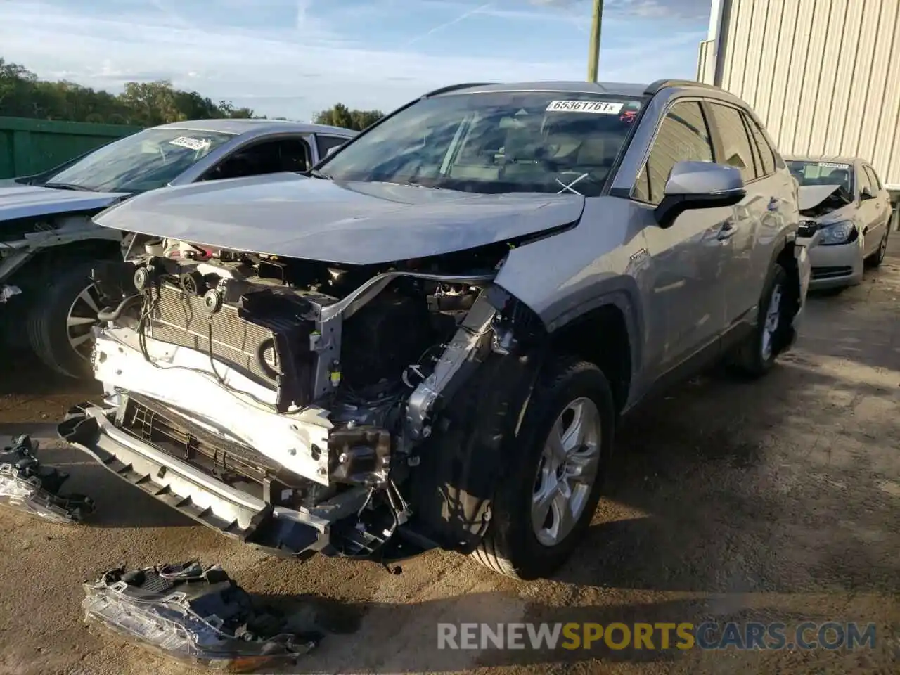 2 Photograph of a damaged car 2T3RWRFV1MW115494 TOYOTA RAV4 2021