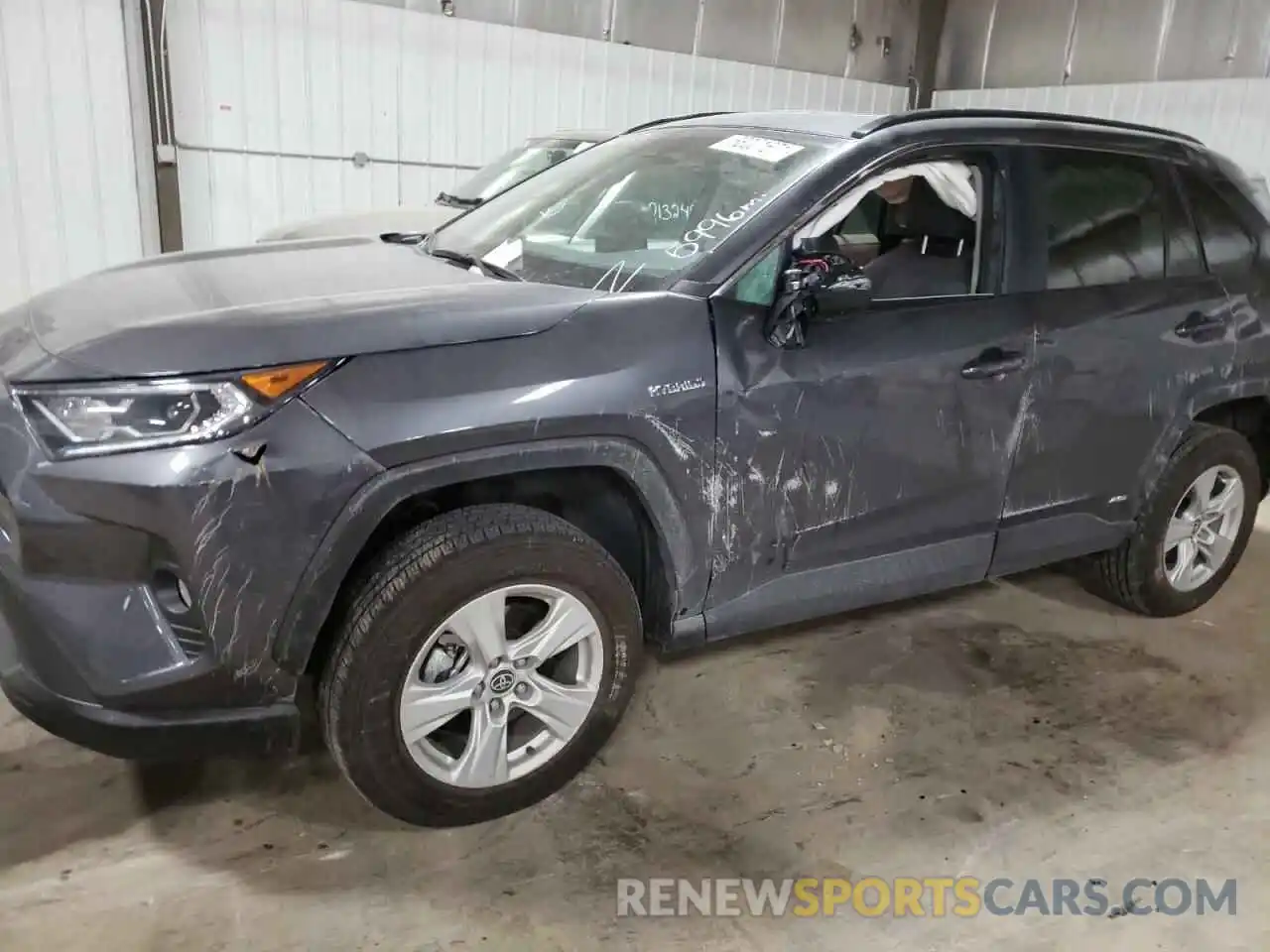 9 Photograph of a damaged car 2T3RWRFV1MW118492 TOYOTA RAV4 2021