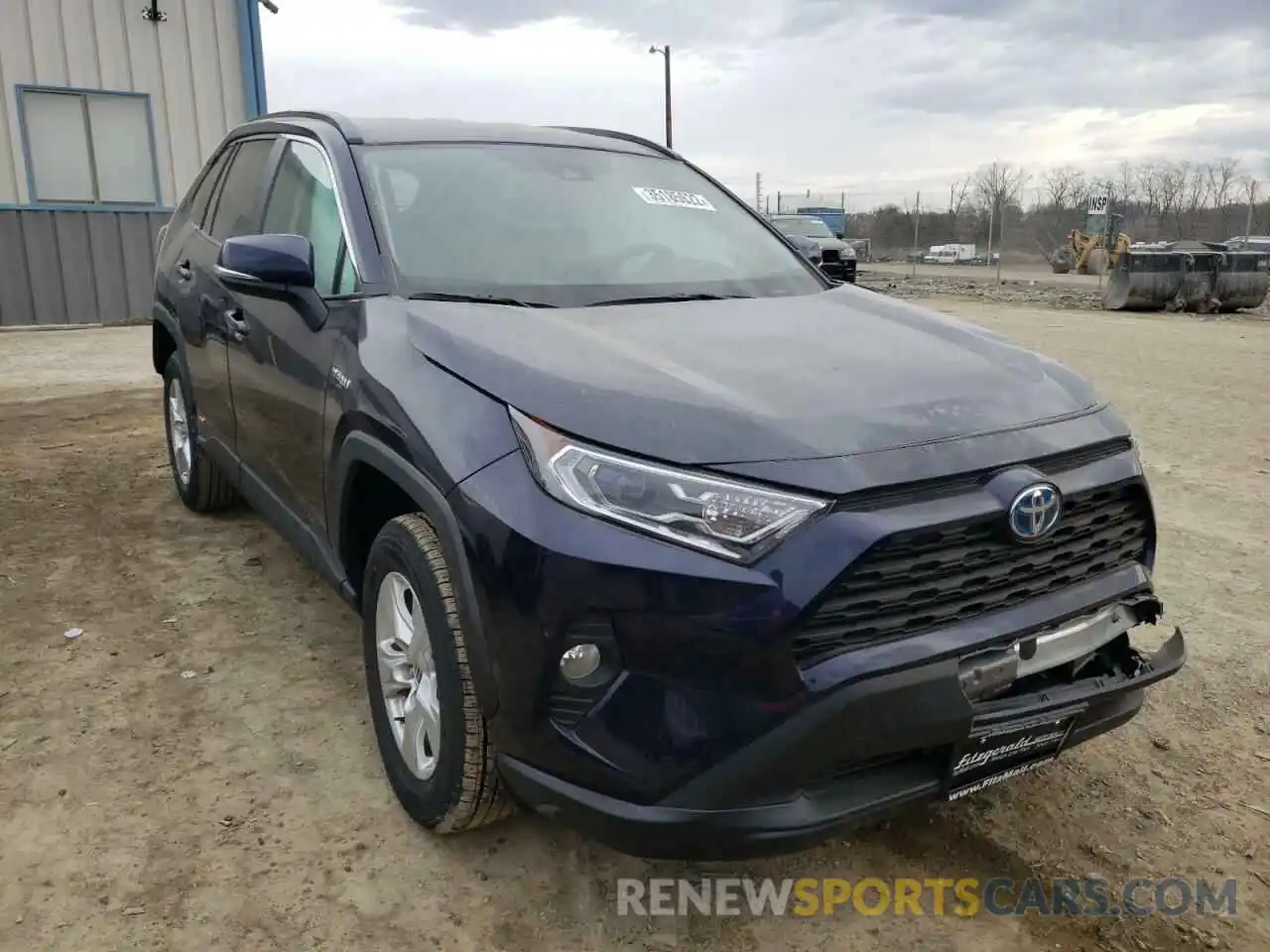 1 Photograph of a damaged car 2T3RWRFV1MW127757 TOYOTA RAV4 2021