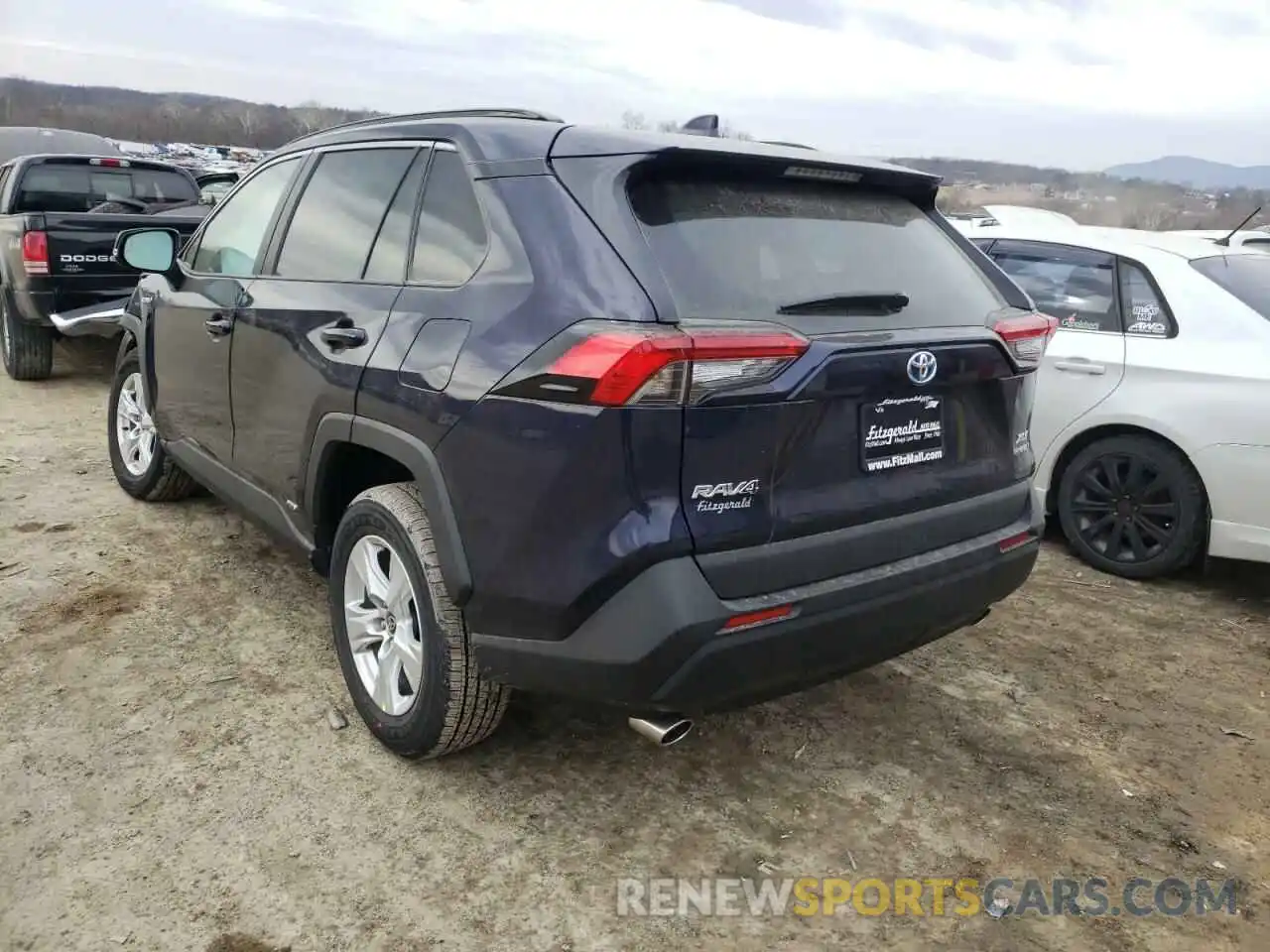 3 Photograph of a damaged car 2T3RWRFV1MW127757 TOYOTA RAV4 2021