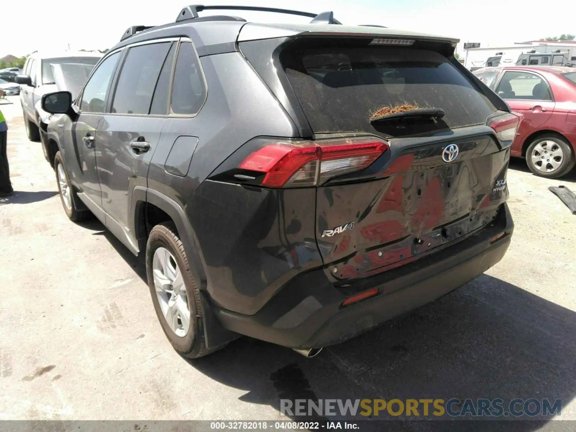 3 Photograph of a damaged car 2T3RWRFV2MW114502 TOYOTA RAV4 2021