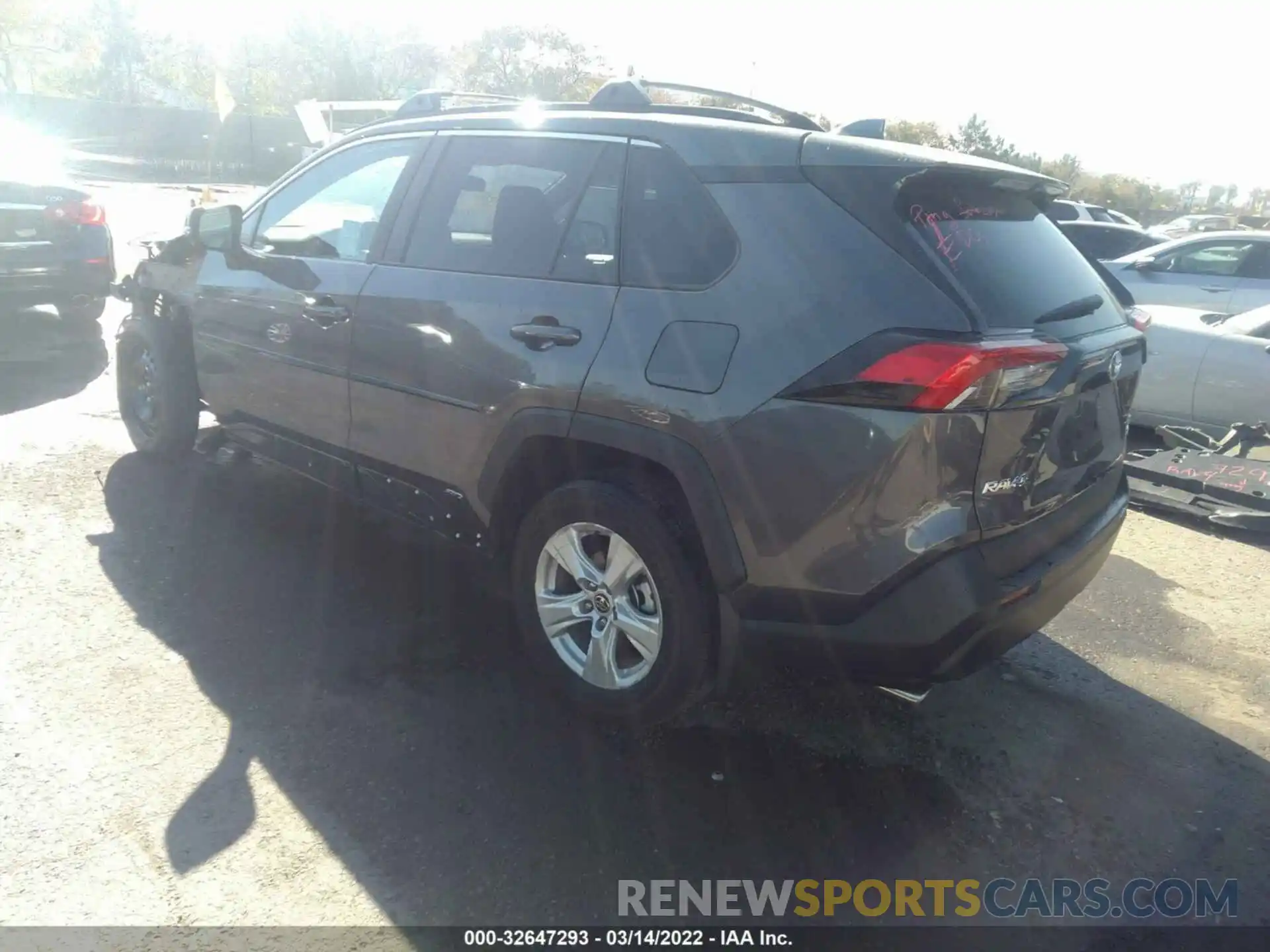 3 Photograph of a damaged car 2T3RWRFV2MW117822 TOYOTA RAV4 2021