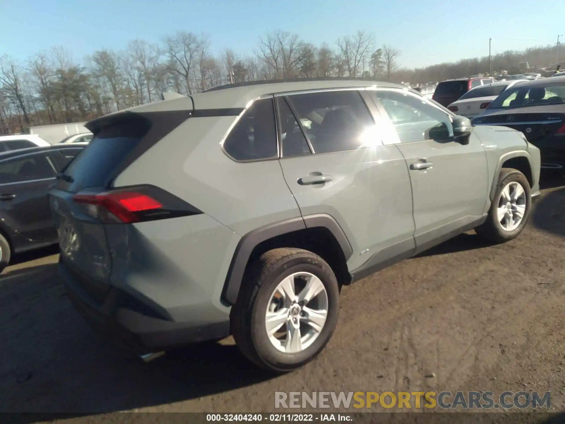 4 Photograph of a damaged car 2T3RWRFV2MW126293 TOYOTA RAV4 2021