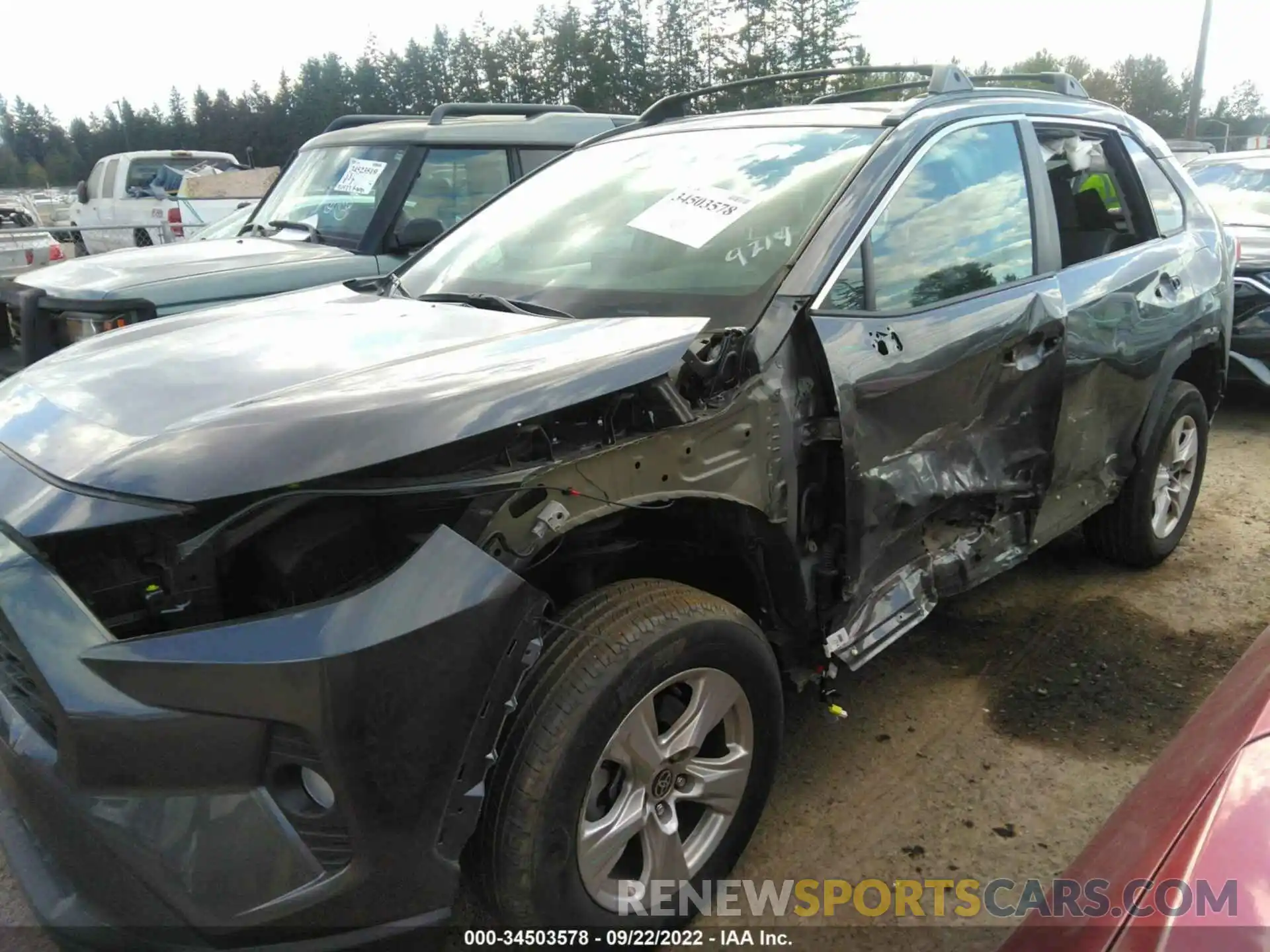 6 Photograph of a damaged car 2T3RWRFV3MW109714 TOYOTA RAV4 2021