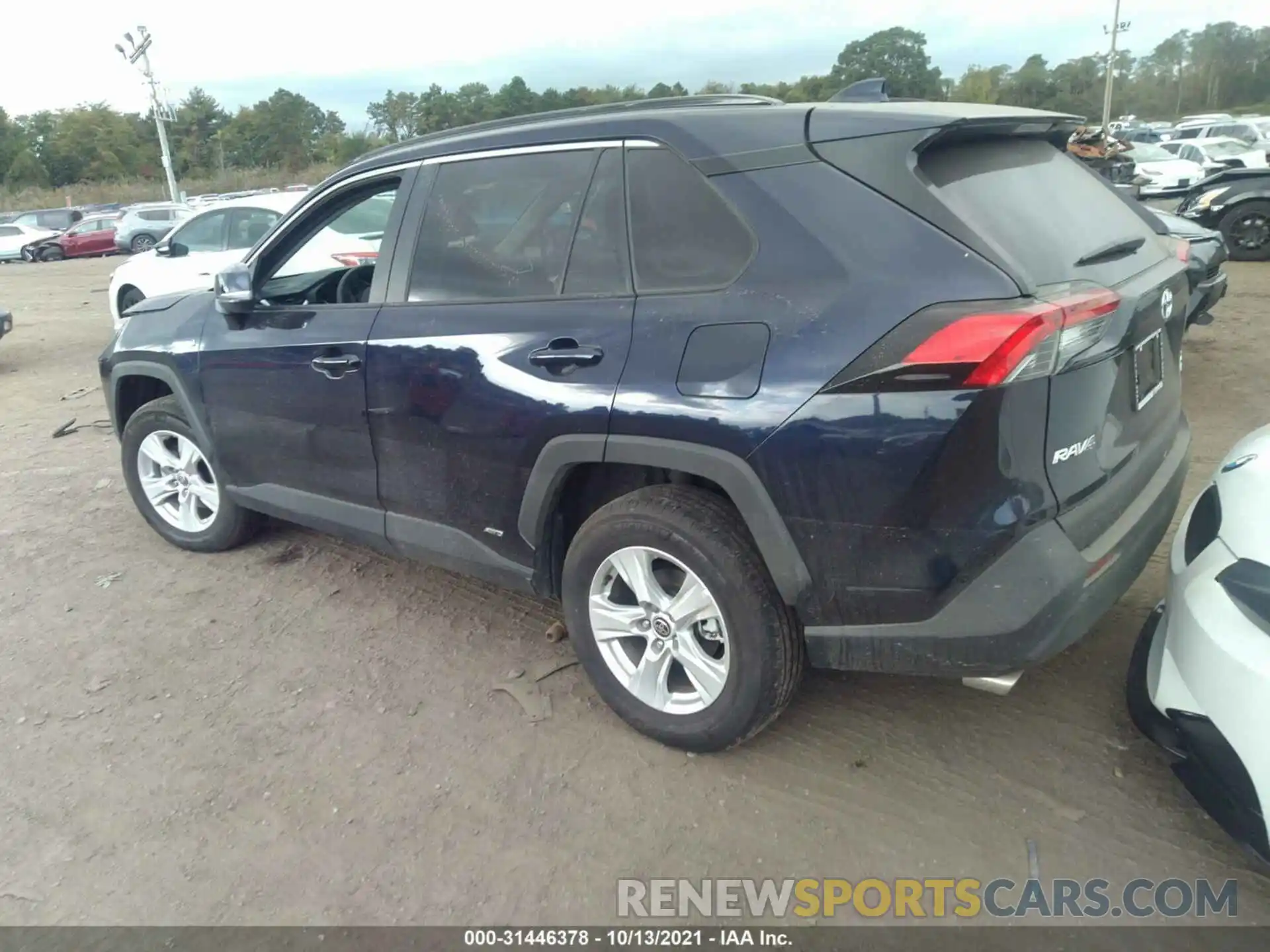 3 Photograph of a damaged car 2T3RWRFV3MW109812 TOYOTA RAV4 2021