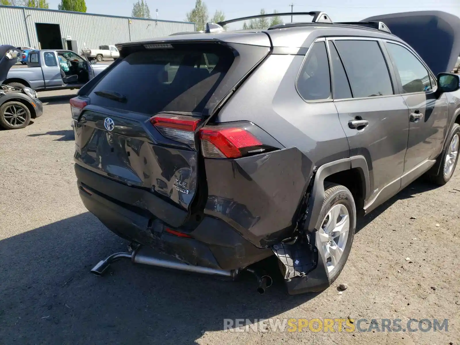 9 Photograph of a damaged car 2T3RWRFV3MW110023 TOYOTA RAV4 2021