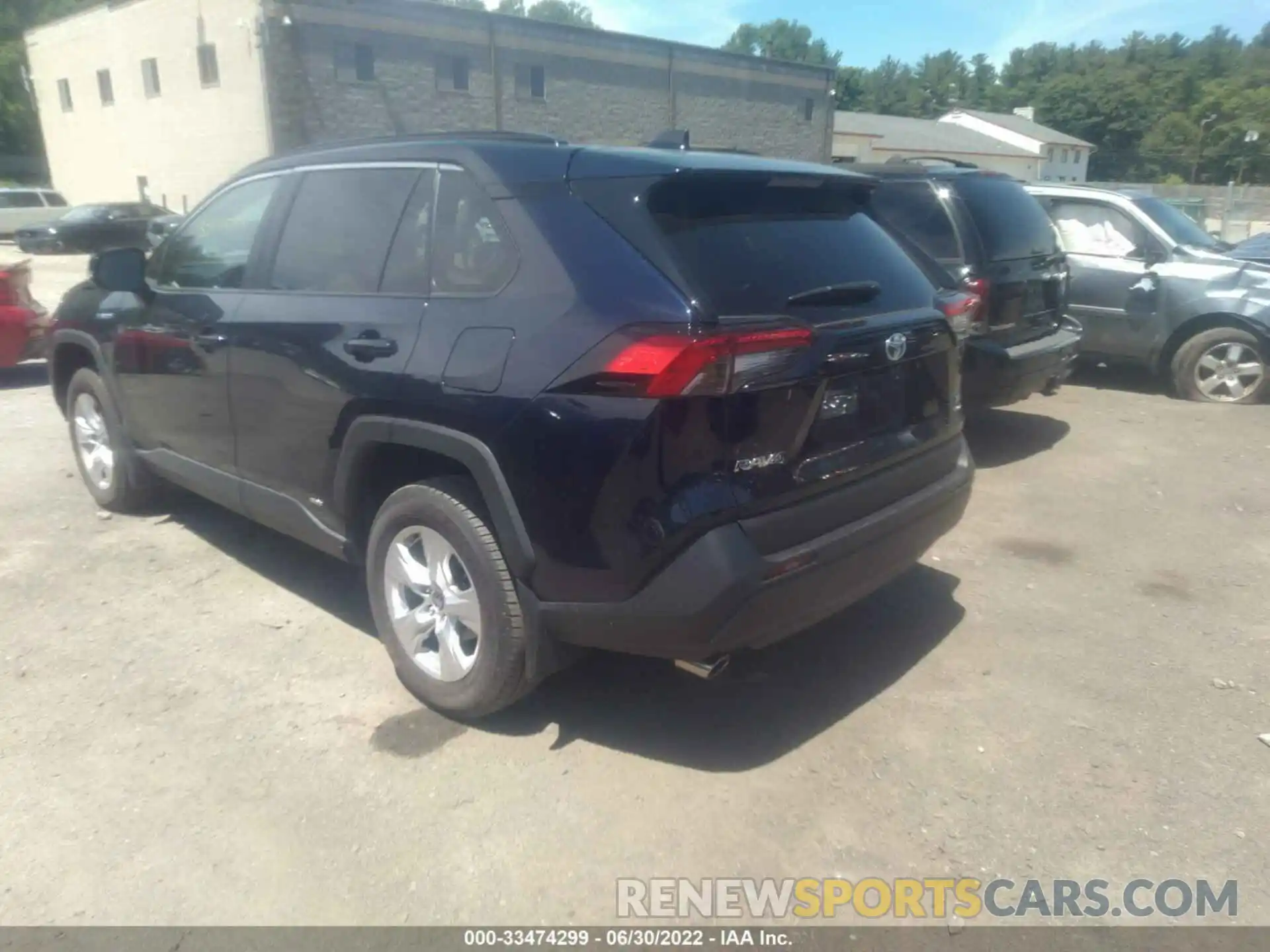 3 Photograph of a damaged car 2T3RWRFV3MW114489 TOYOTA RAV4 2021