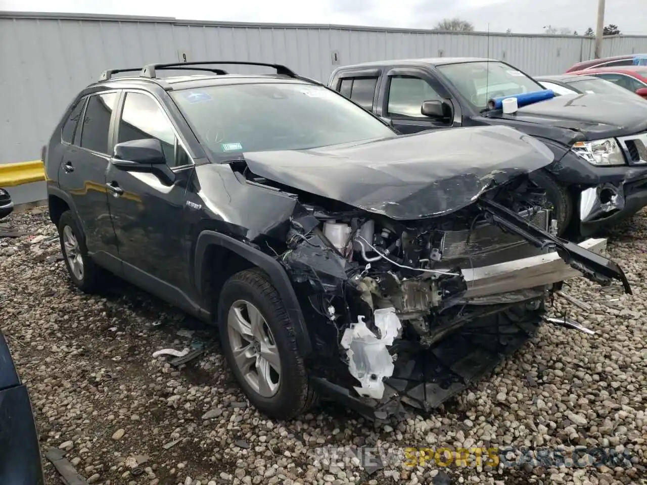 1 Photograph of a damaged car 2T3RWRFV5MW109777 TOYOTA RAV4 2021