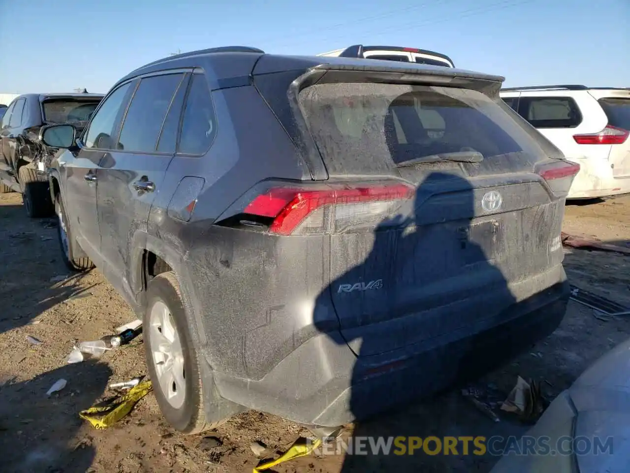 3 Photograph of a damaged car 2T3RWRFV5MW110170 TOYOTA RAV4 2021