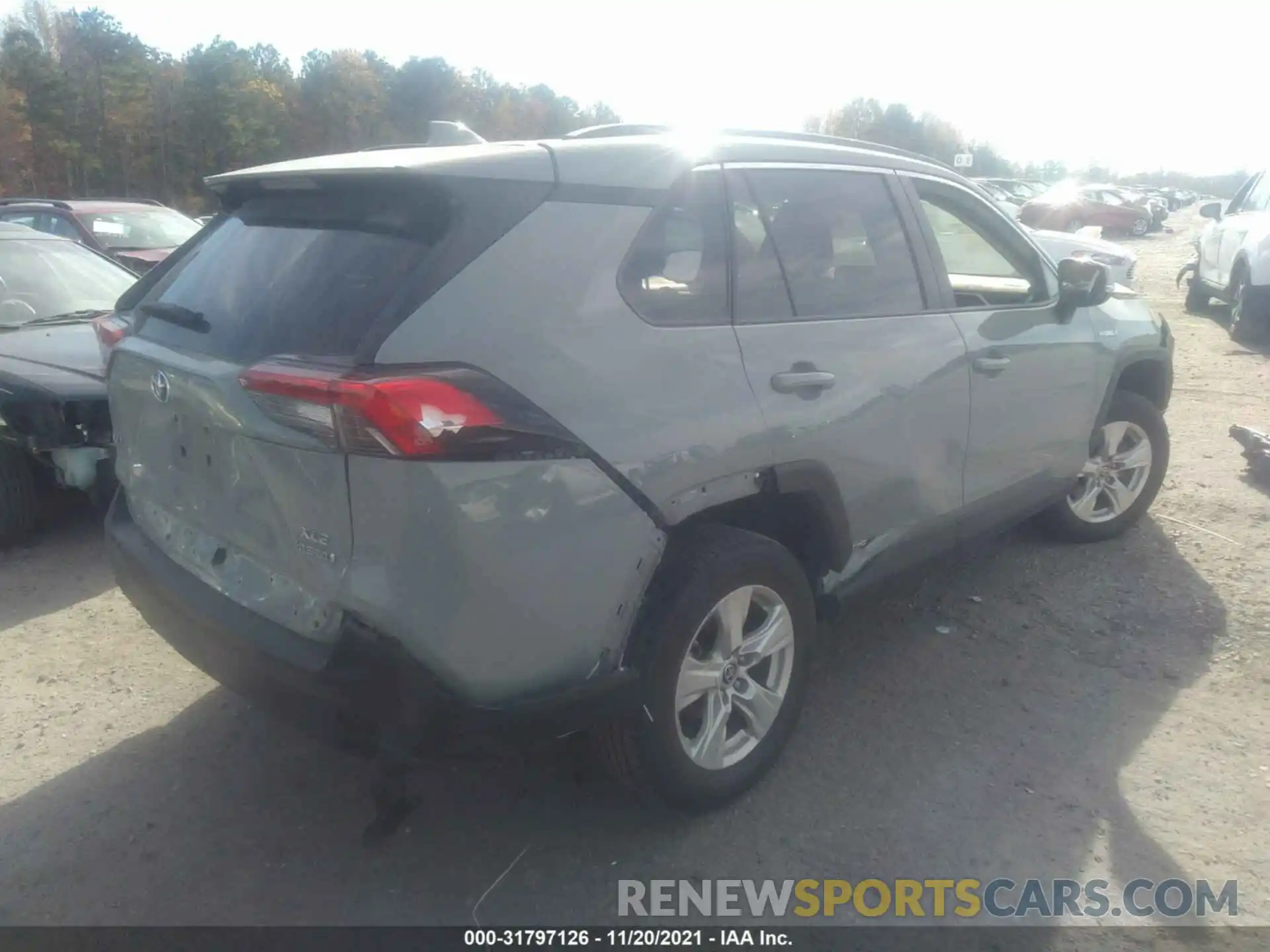 4 Photograph of a damaged car 2T3RWRFV5MW113960 TOYOTA RAV4 2021