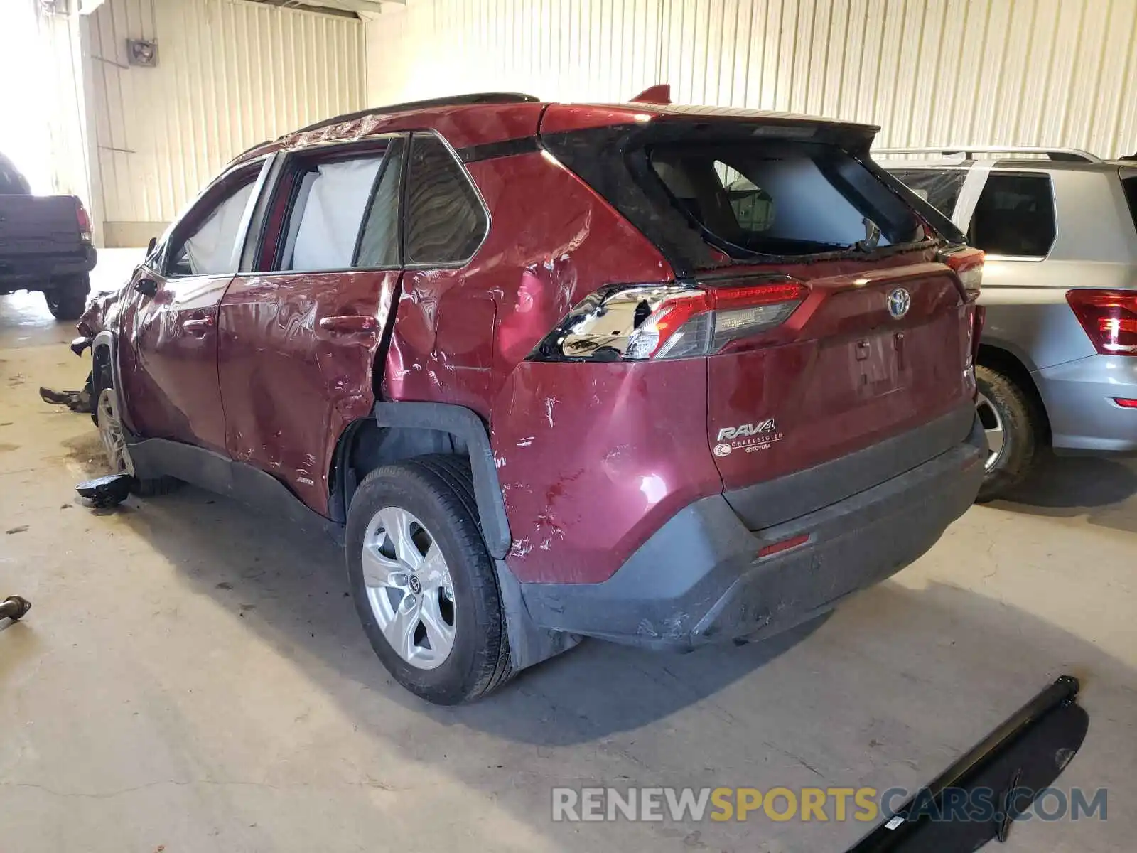 3 Photograph of a damaged car 2T3RWRFV5MW115501 TOYOTA RAV4 2021