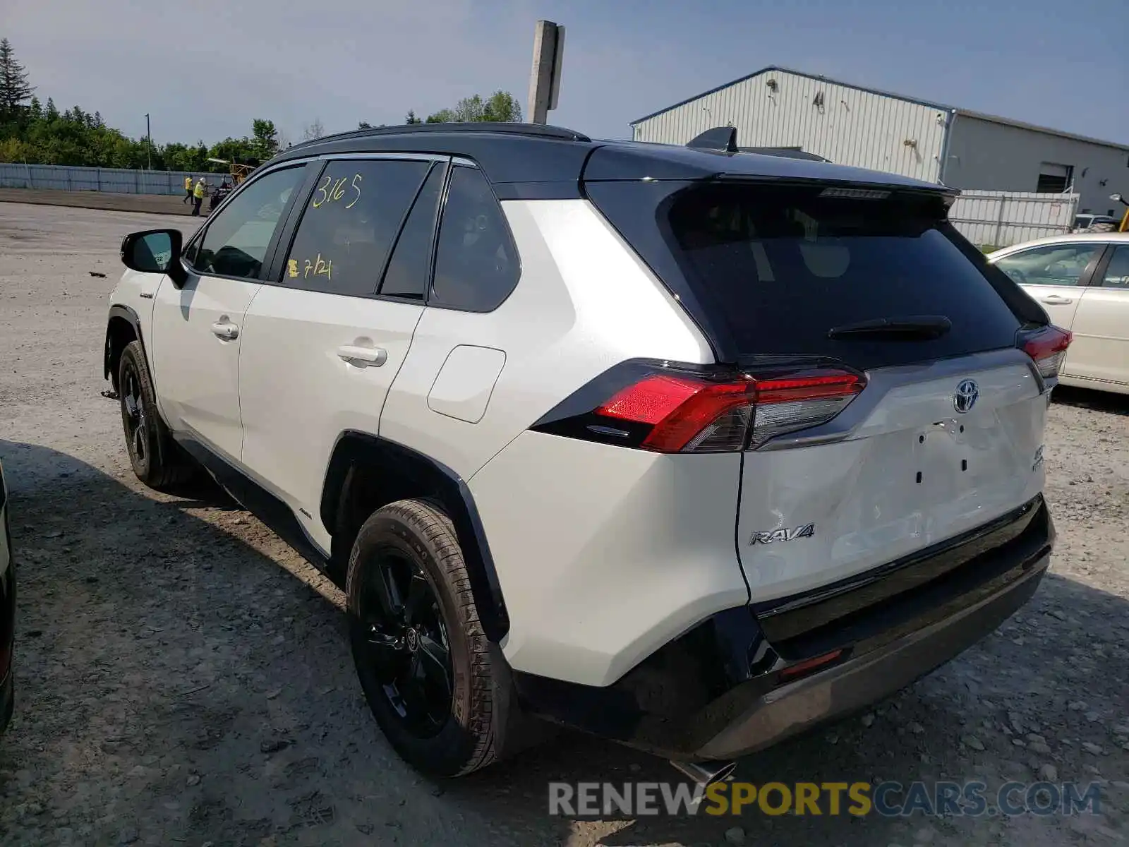 3 Photograph of a damaged car 2T3RWRFV5MW118396 TOYOTA RAV4 2021