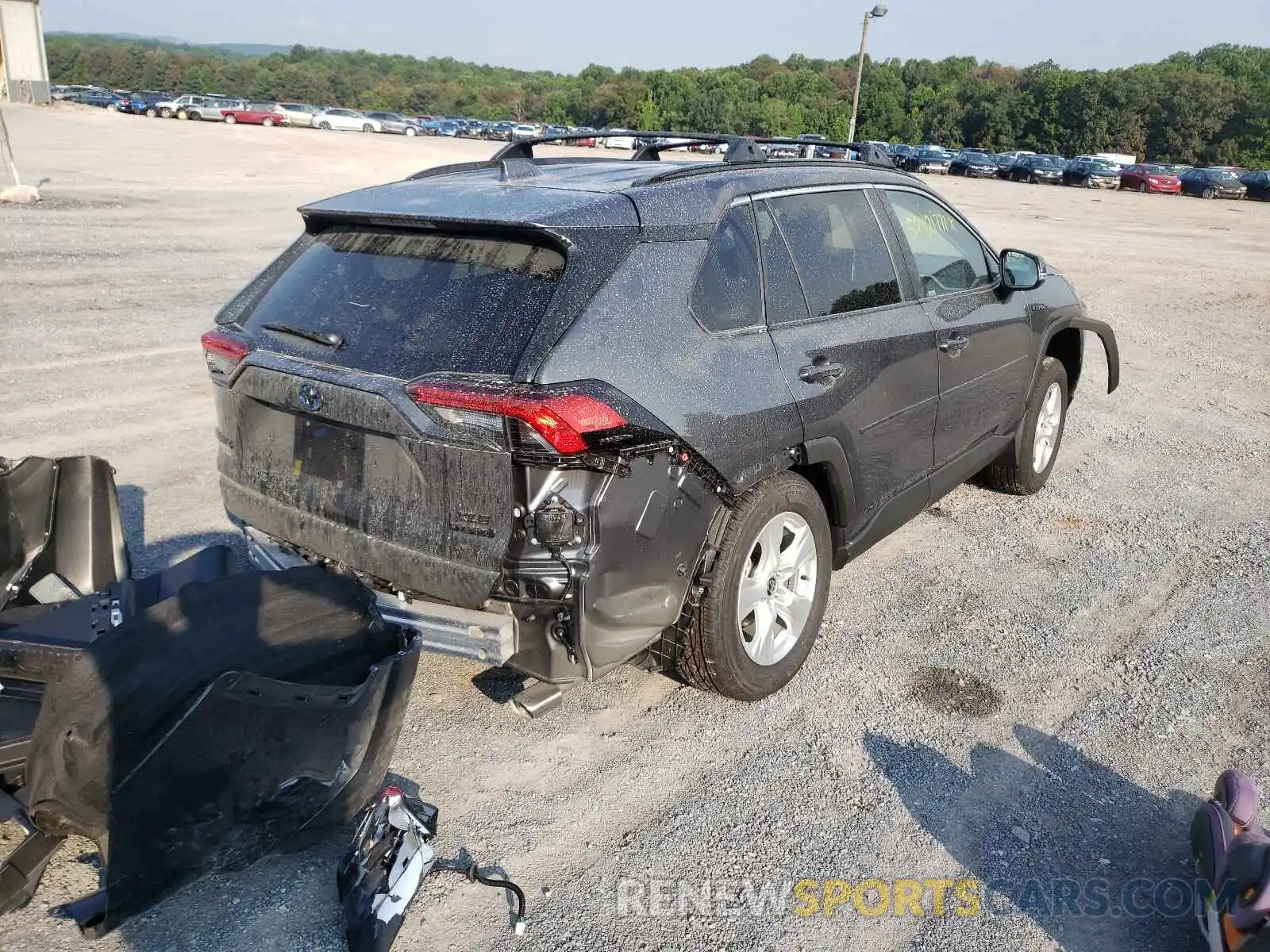 4 Photograph of a damaged car 2T3RWRFV5MW118740 TOYOTA RAV4 2021