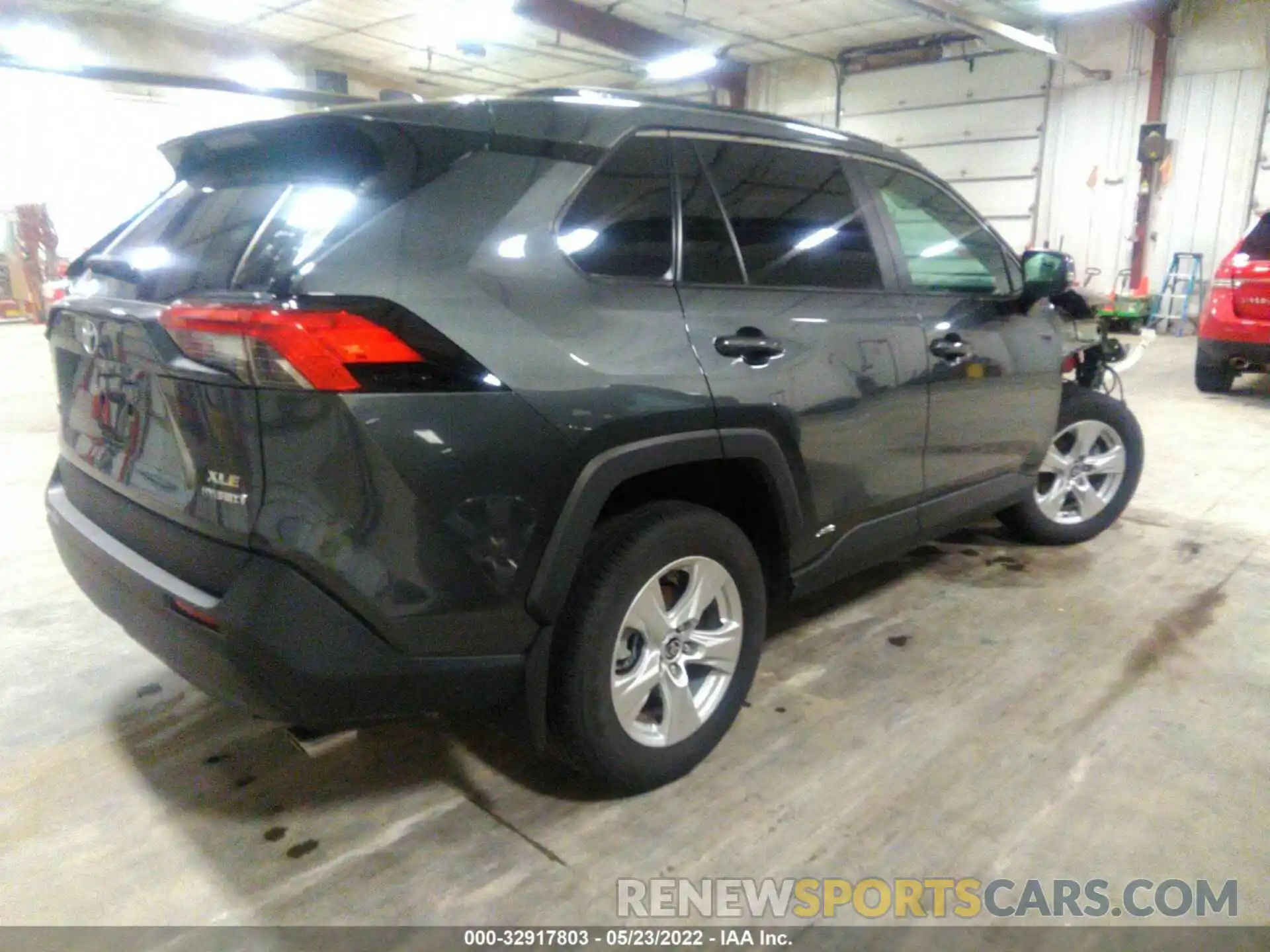 4 Photograph of a damaged car 2T3RWRFV6MW112316 TOYOTA RAV4 2021