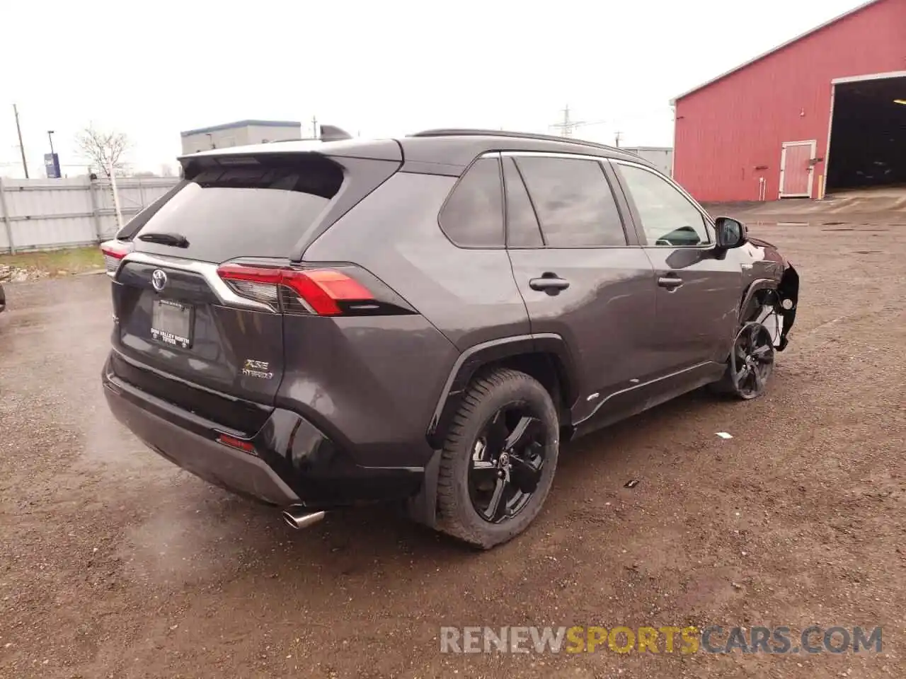 4 Photograph of a damaged car 2T3RWRFV6MW115409 TOYOTA RAV4 2021