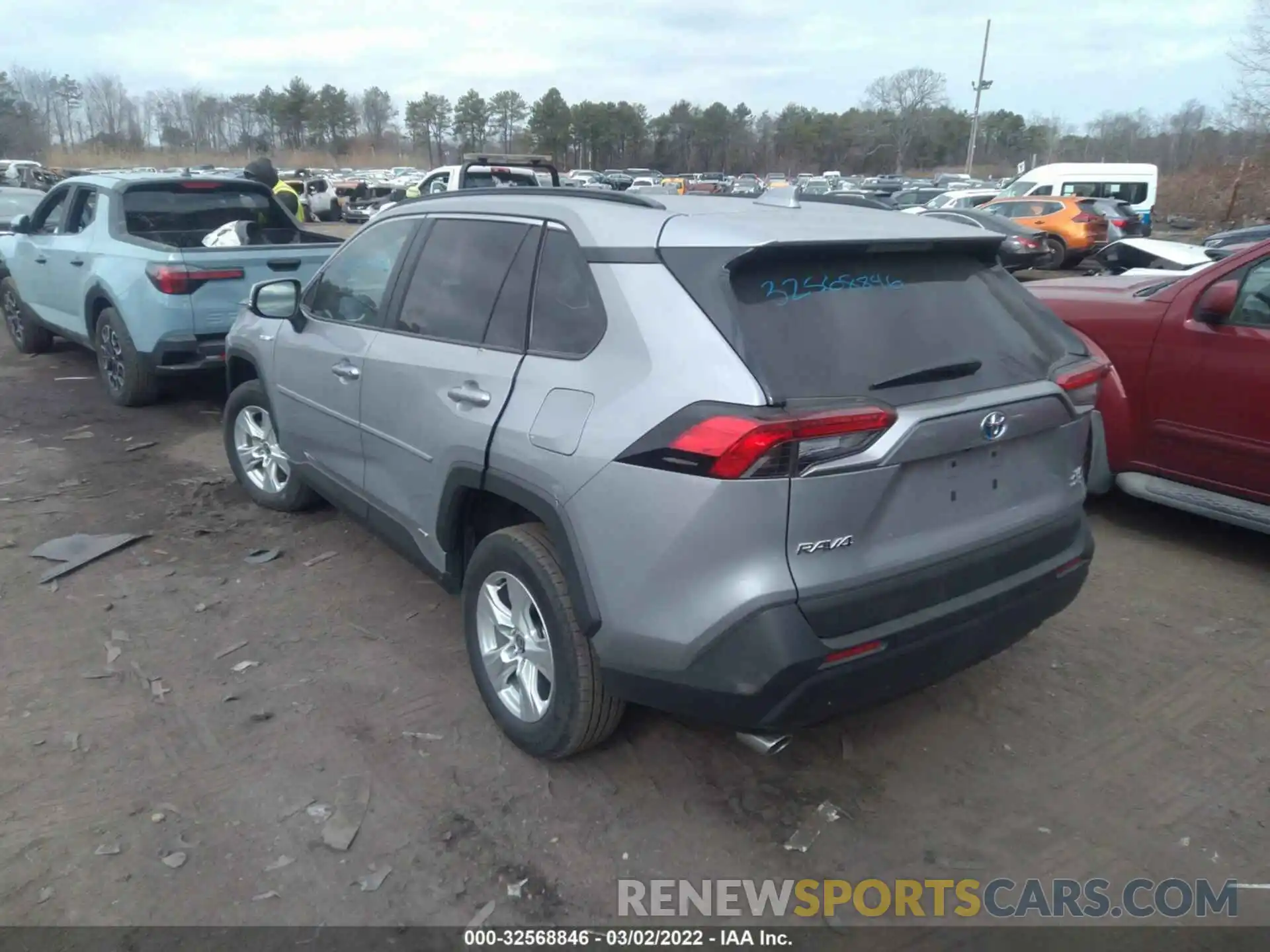 3 Photograph of a damaged car 2T3RWRFV6MW128399 TOYOTA RAV4 2021