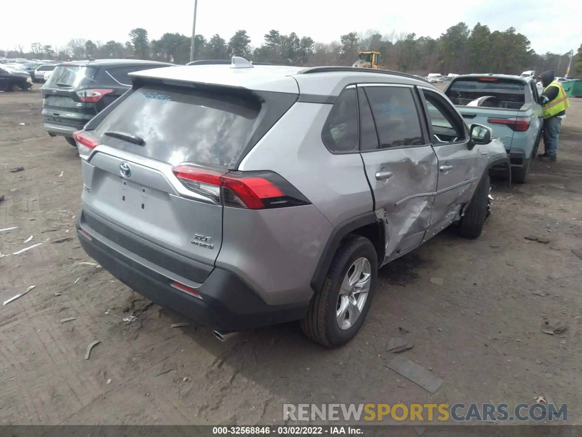 4 Photograph of a damaged car 2T3RWRFV6MW128399 TOYOTA RAV4 2021