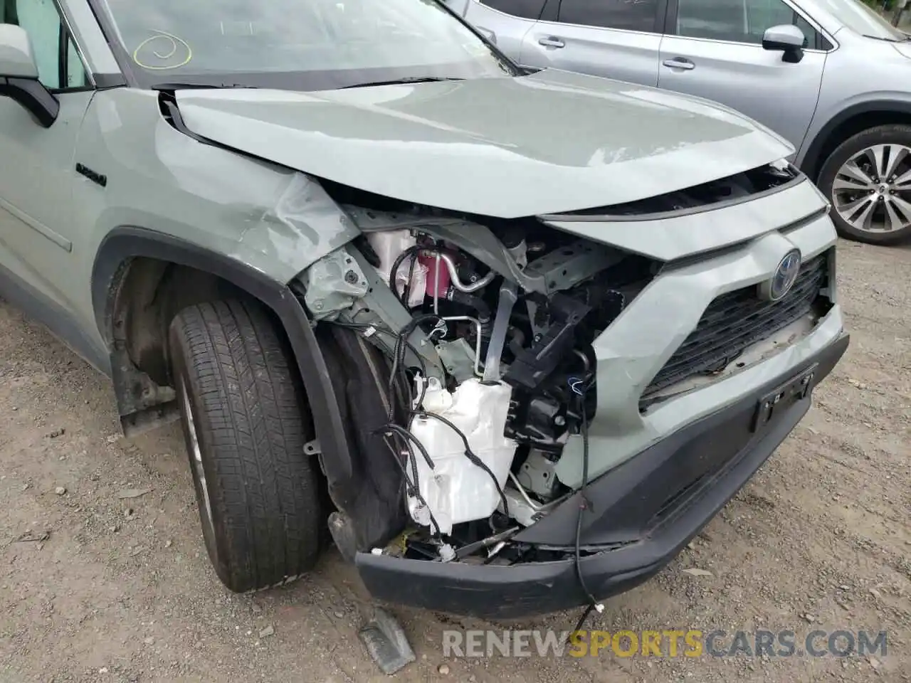 9 Photograph of a damaged car 2T3RWRFV7MW121039 TOYOTA RAV4 2021