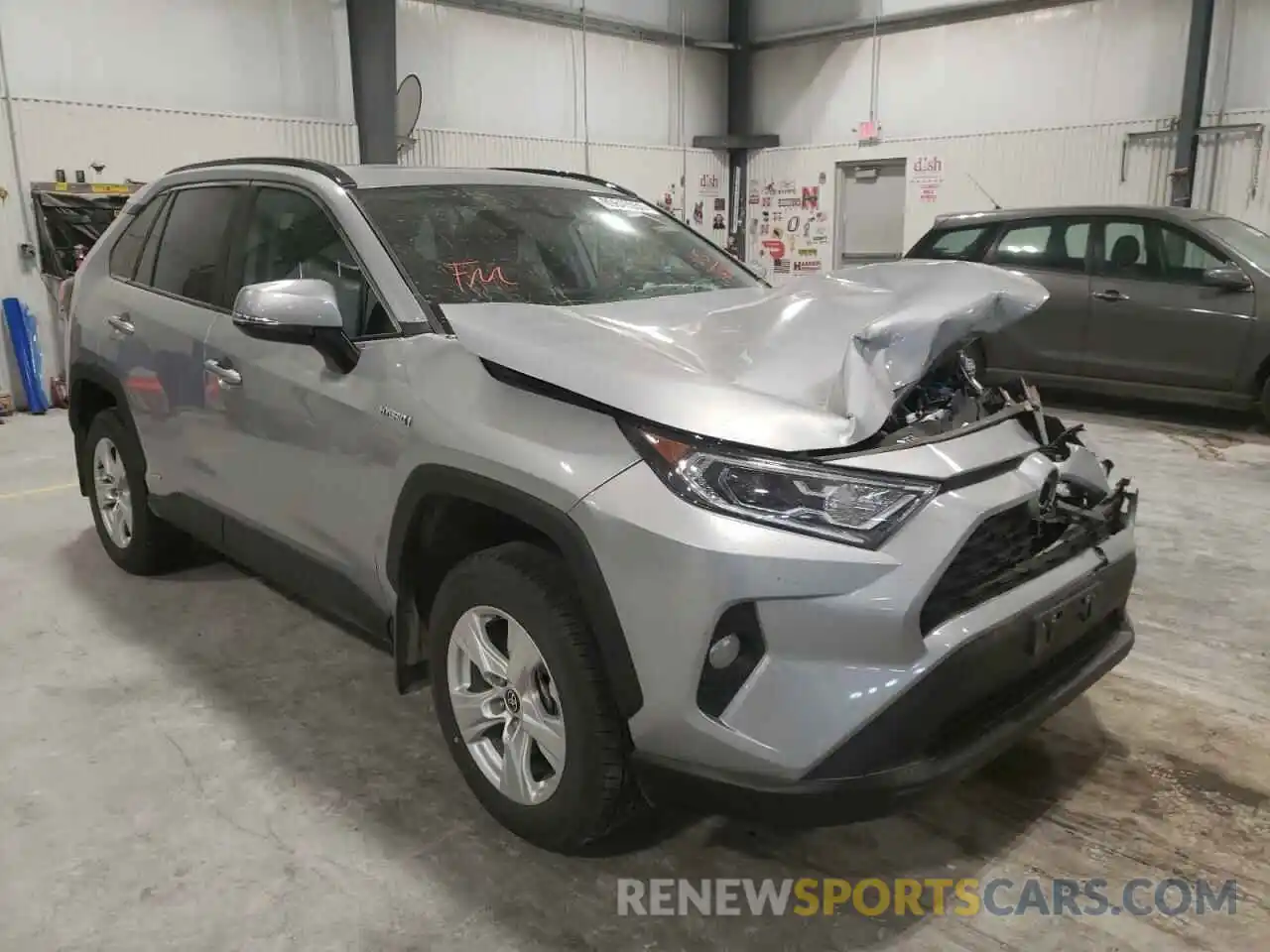 1 Photograph of a damaged car 2T3RWRFV7MW121462 TOYOTA RAV4 2021