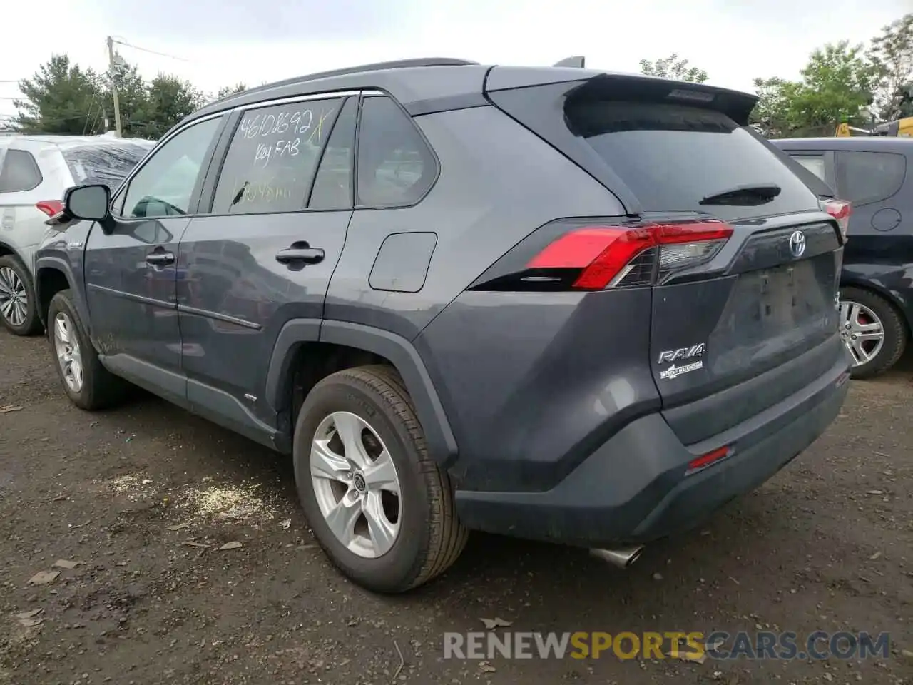 3 Photograph of a damaged car 2T3RWRFV7MW128685 TOYOTA RAV4 2021