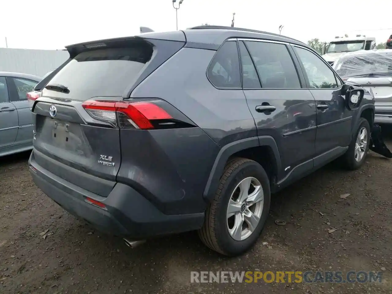 4 Photograph of a damaged car 2T3RWRFV7MW128685 TOYOTA RAV4 2021