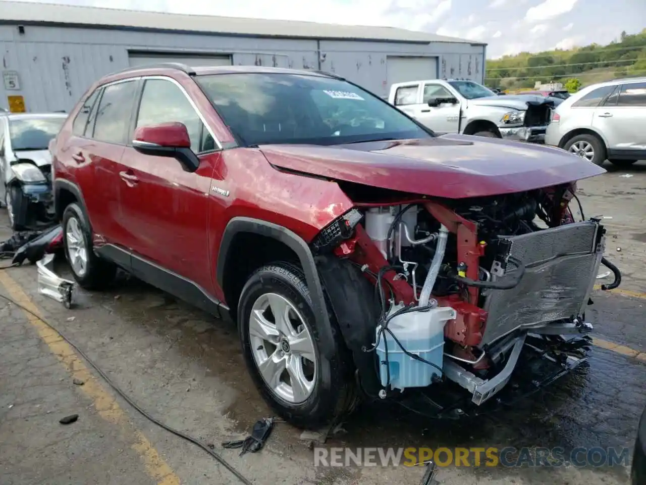 1 Photograph of a damaged car 2T3RWRFV8MW120496 TOYOTA RAV4 2021