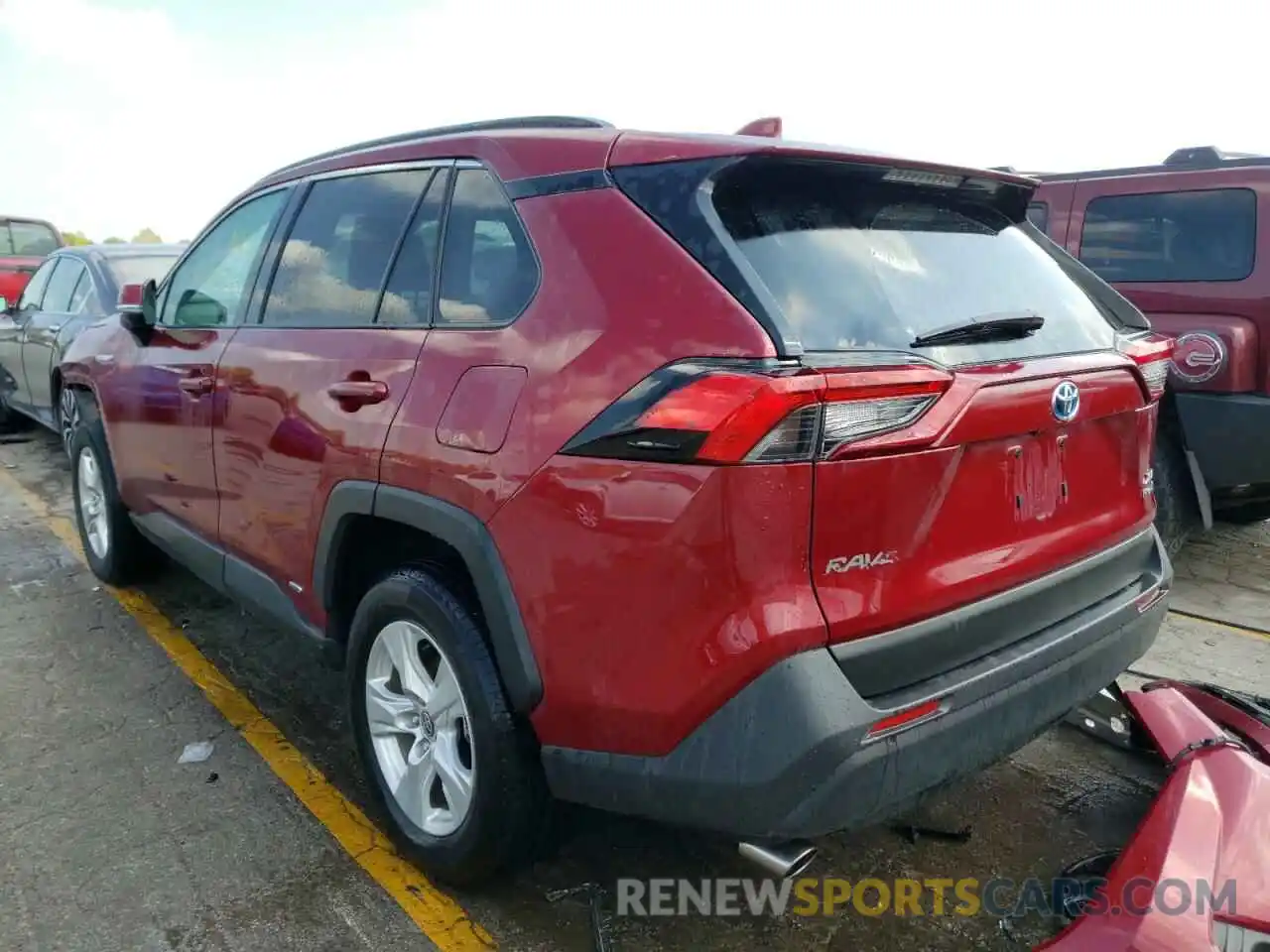 3 Photograph of a damaged car 2T3RWRFV8MW120496 TOYOTA RAV4 2021