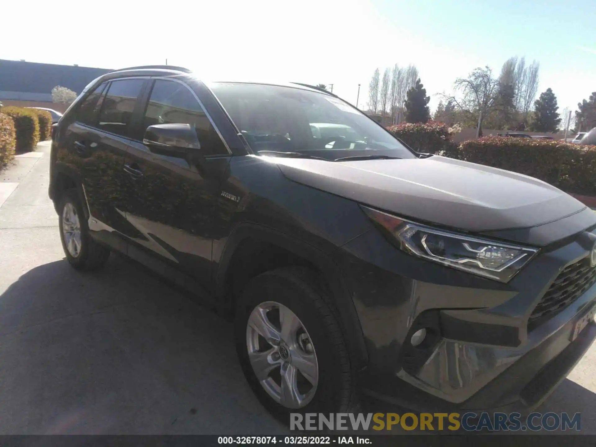 1 Photograph of a damaged car 2T3RWRFV8MW128713 TOYOTA RAV4 2021