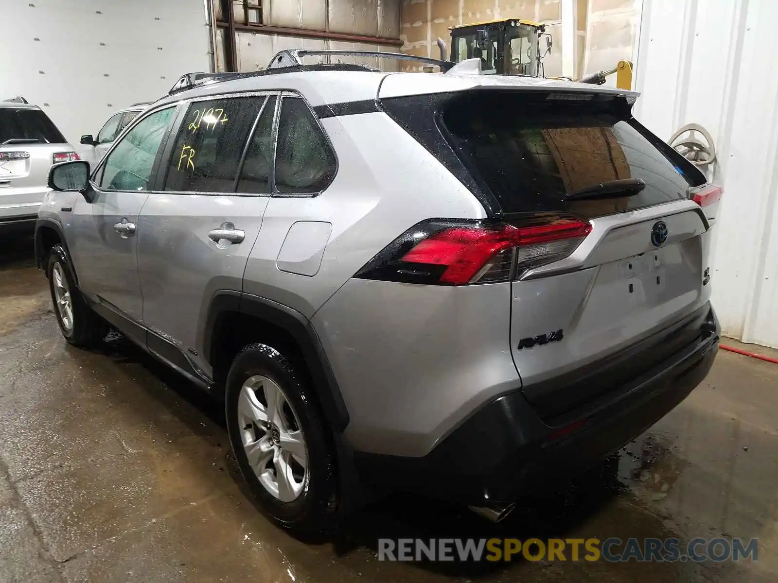 3 Photograph of a damaged car 2T3RWRFV9MW121530 TOYOTA RAV4 2021